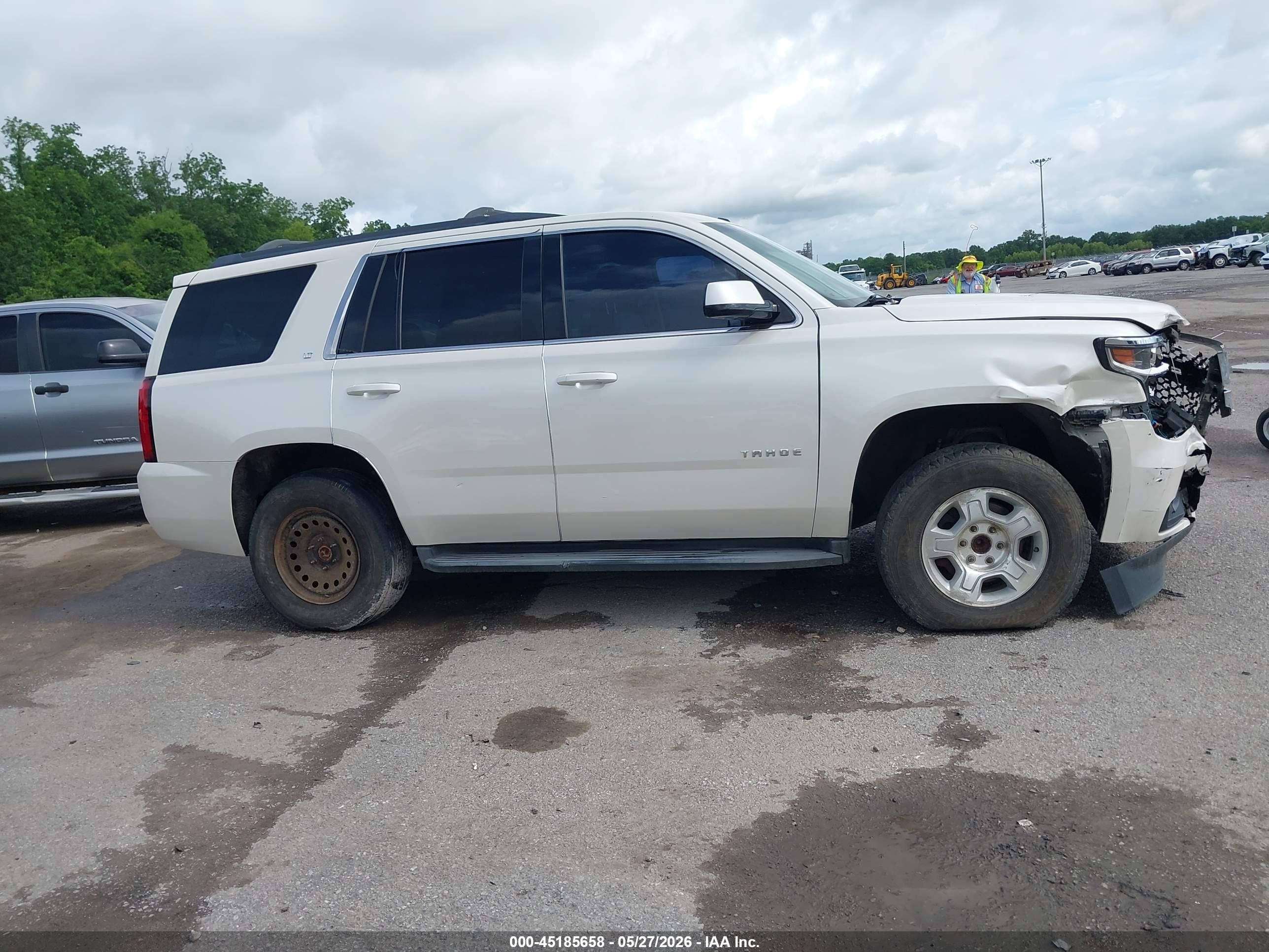 2015 Chevrolet Tahoe Lt White vin: 1GNSCBKC1FR184685