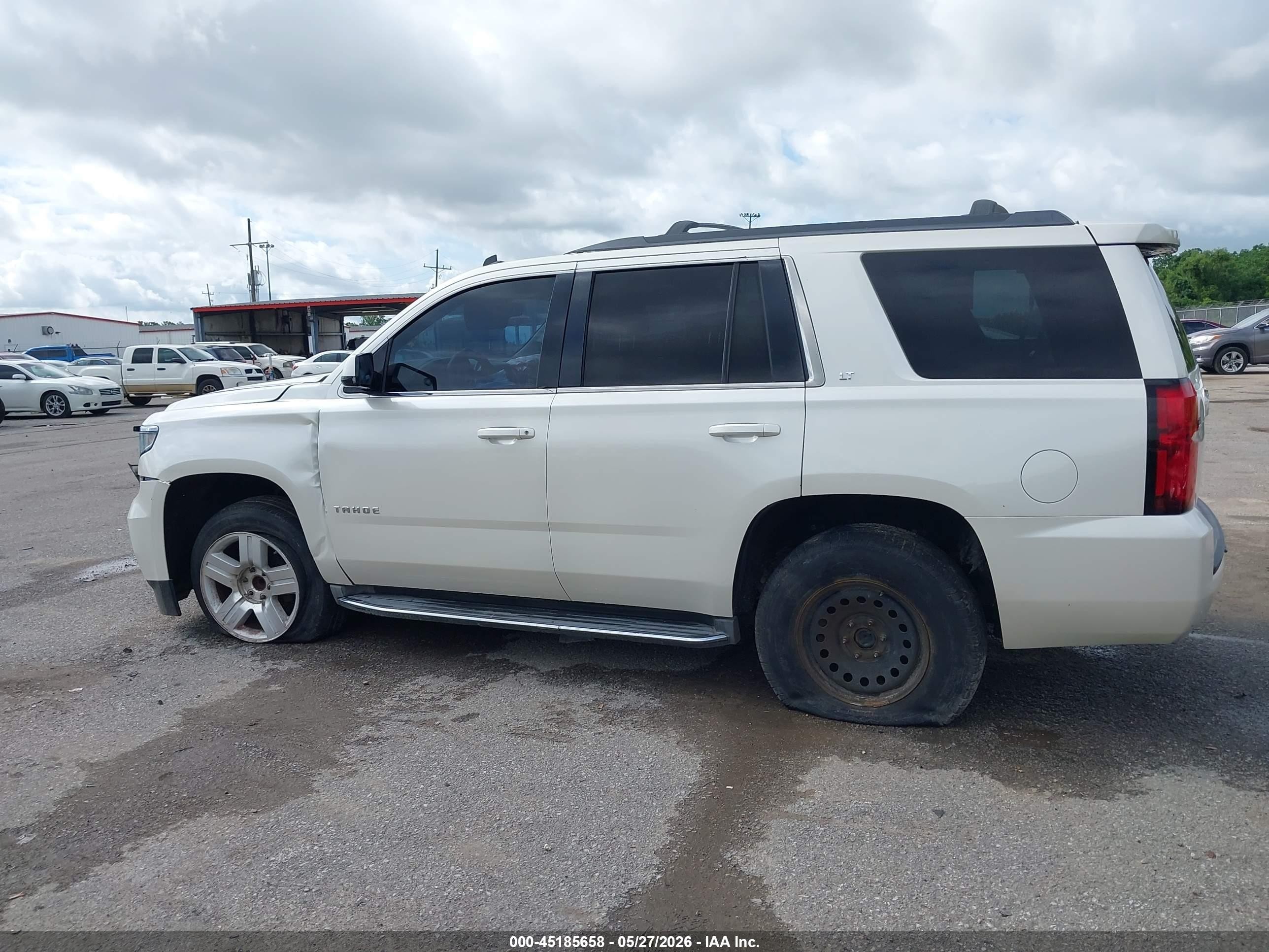 2015 Chevrolet Tahoe Lt White vin: 1GNSCBKC1FR184685