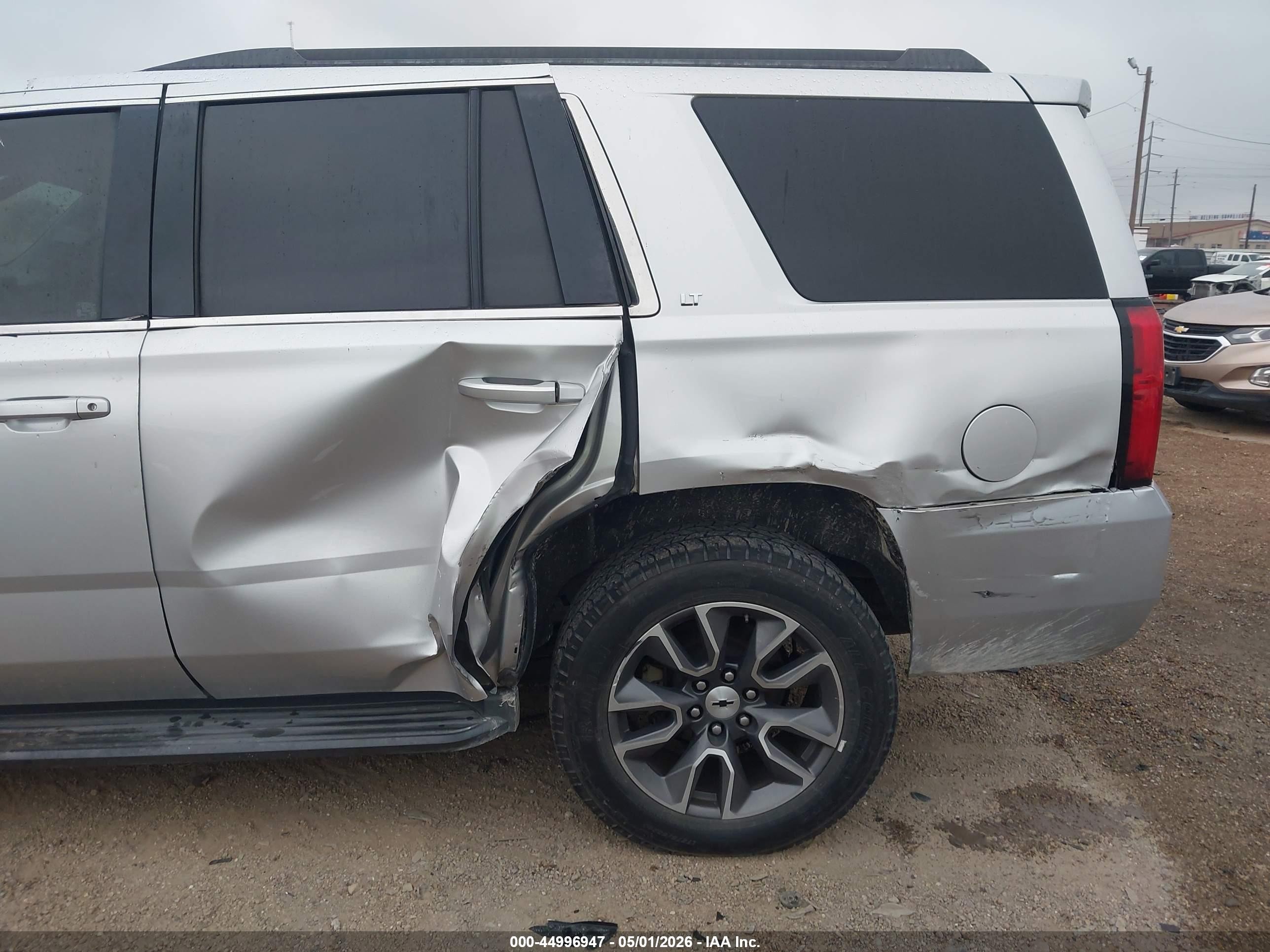 2015 Chevrolet Tahoe Lt Silver vin: 1GNSCBKC1FR213991