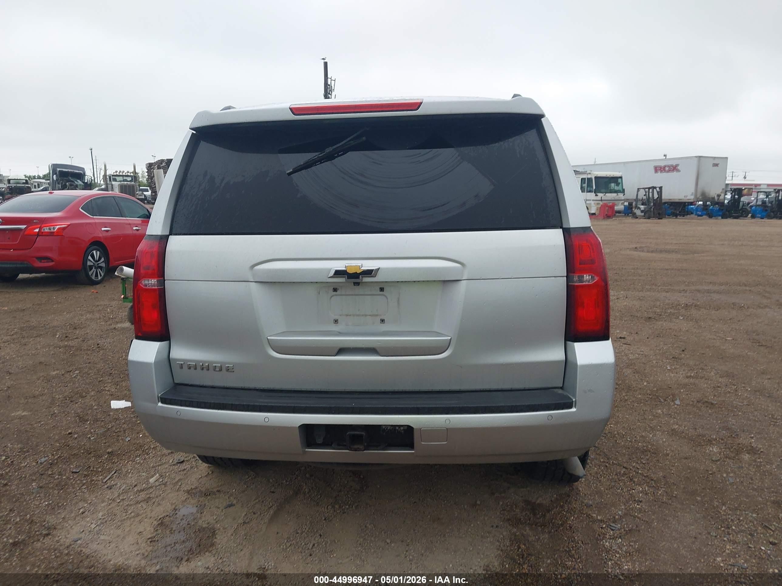 2015 Chevrolet Tahoe Lt Silver vin: 1GNSCBKC1FR213991