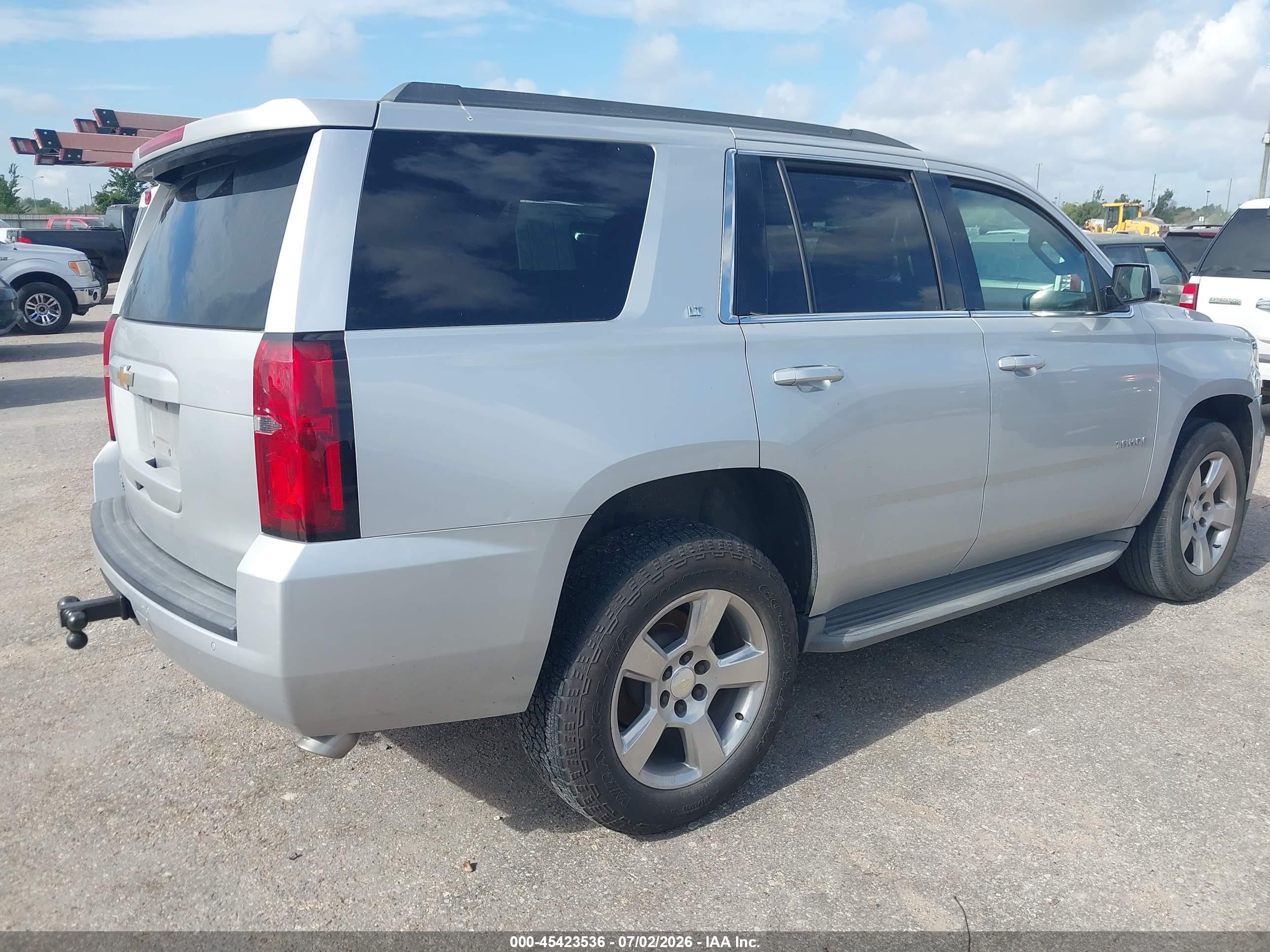 2015 Chevrolet Tahoe Lt Silver vin: 1GNSCBKC1FR239670