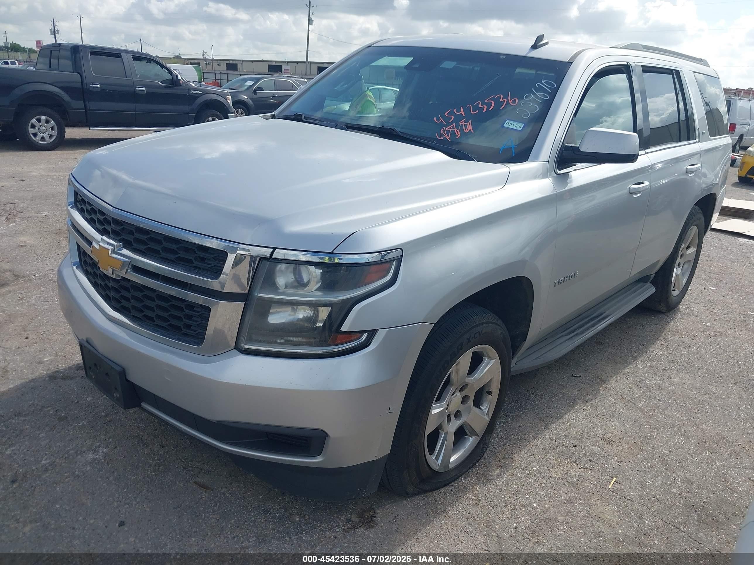 2015 Chevrolet Tahoe Lt Silver vin: 1GNSCBKC1FR239670