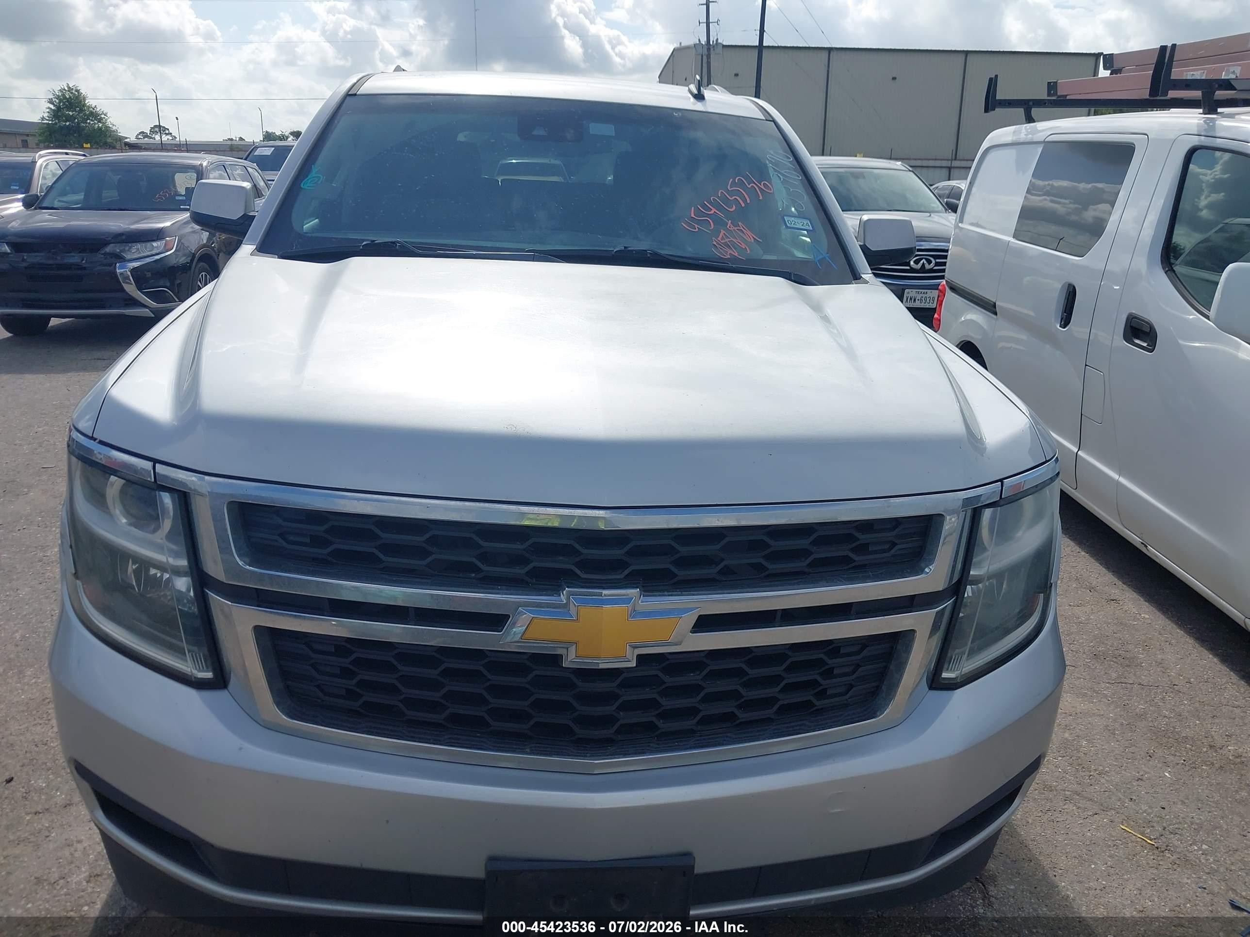 2015 Chevrolet Tahoe Lt Silver vin: 1GNSCBKC1FR239670