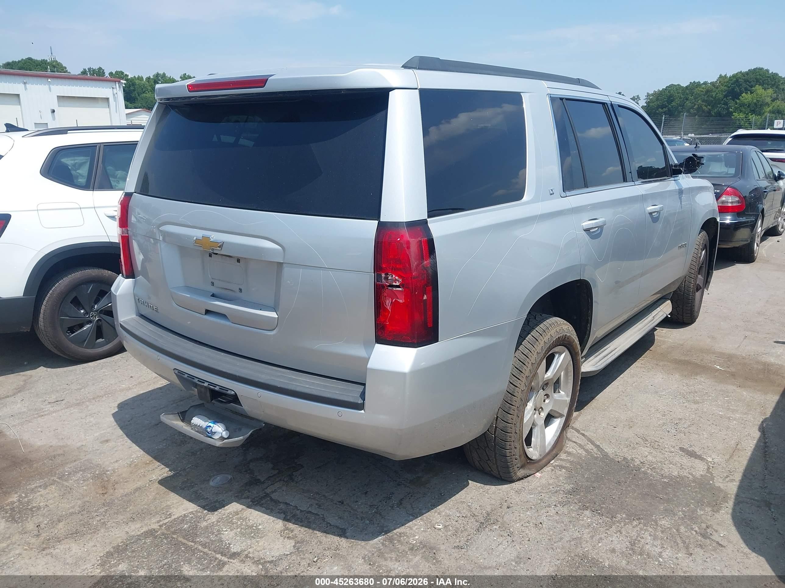 2015 Chevrolet Tahoe Lt Silver vin: 1GNSCBKC1FR535269
