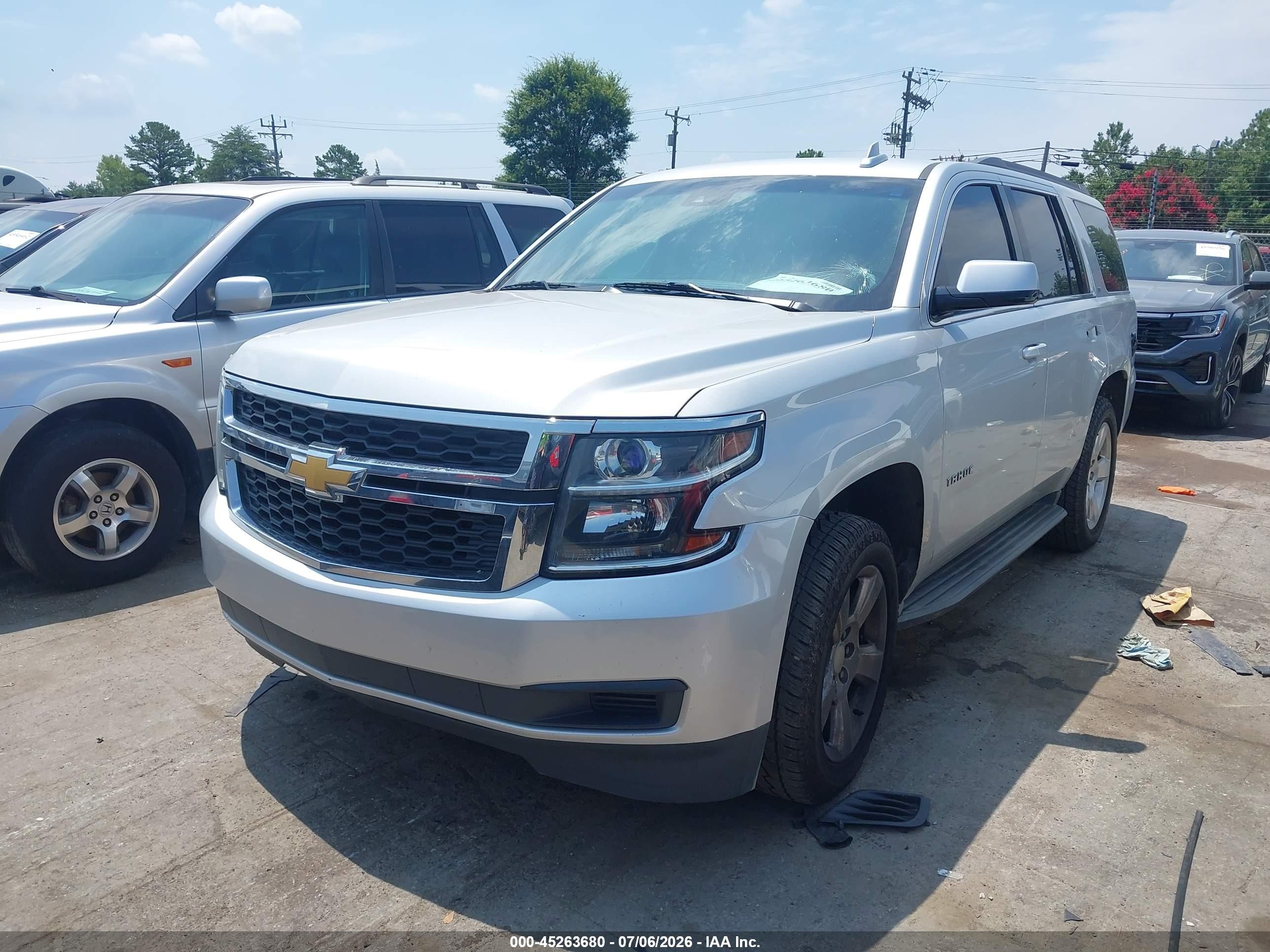 2015 Chevrolet Tahoe Lt Silver vin: 1GNSCBKC1FR535269