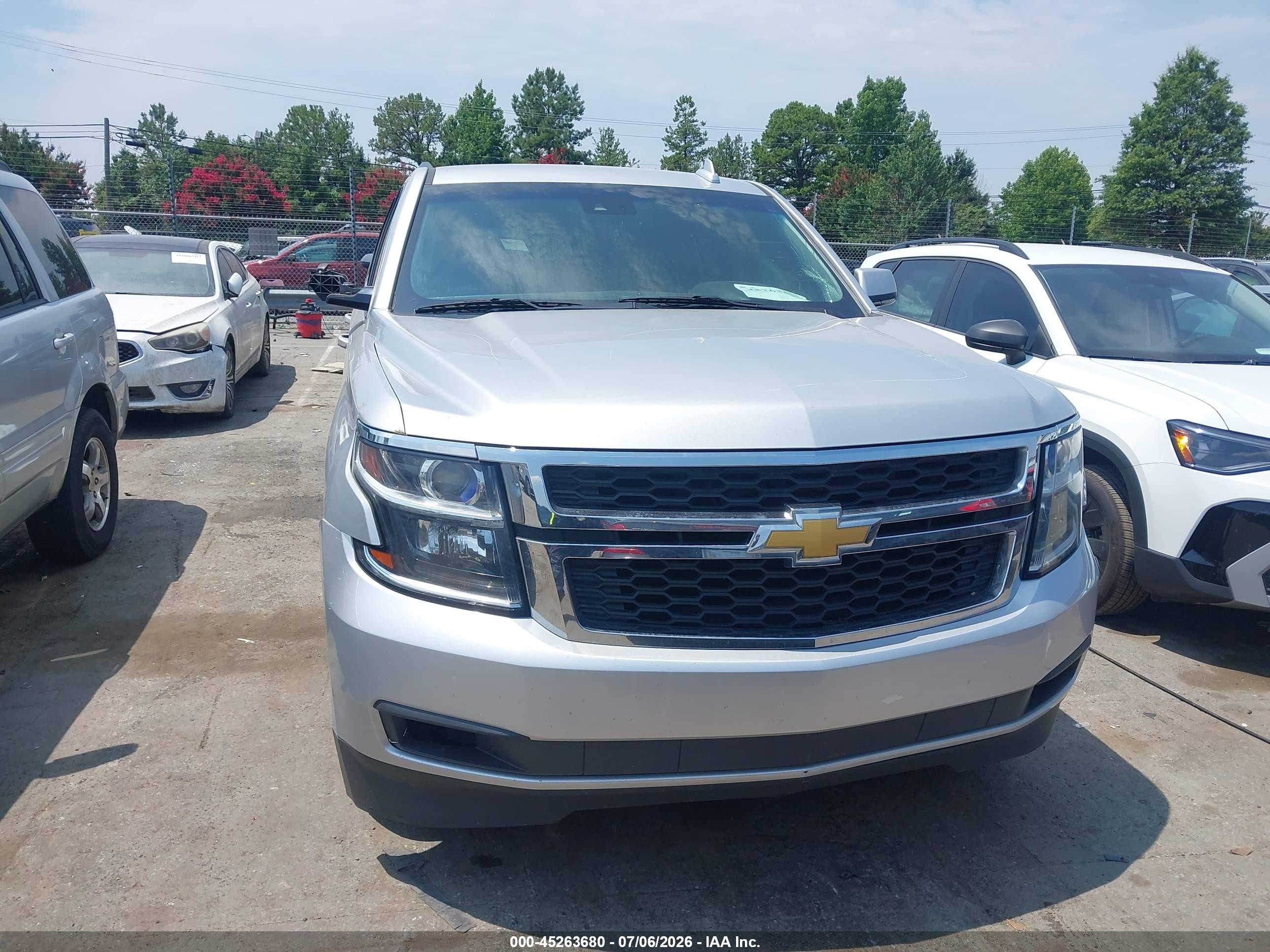 2015 Chevrolet Tahoe Lt Silver vin: 1GNSCBKC1FR535269