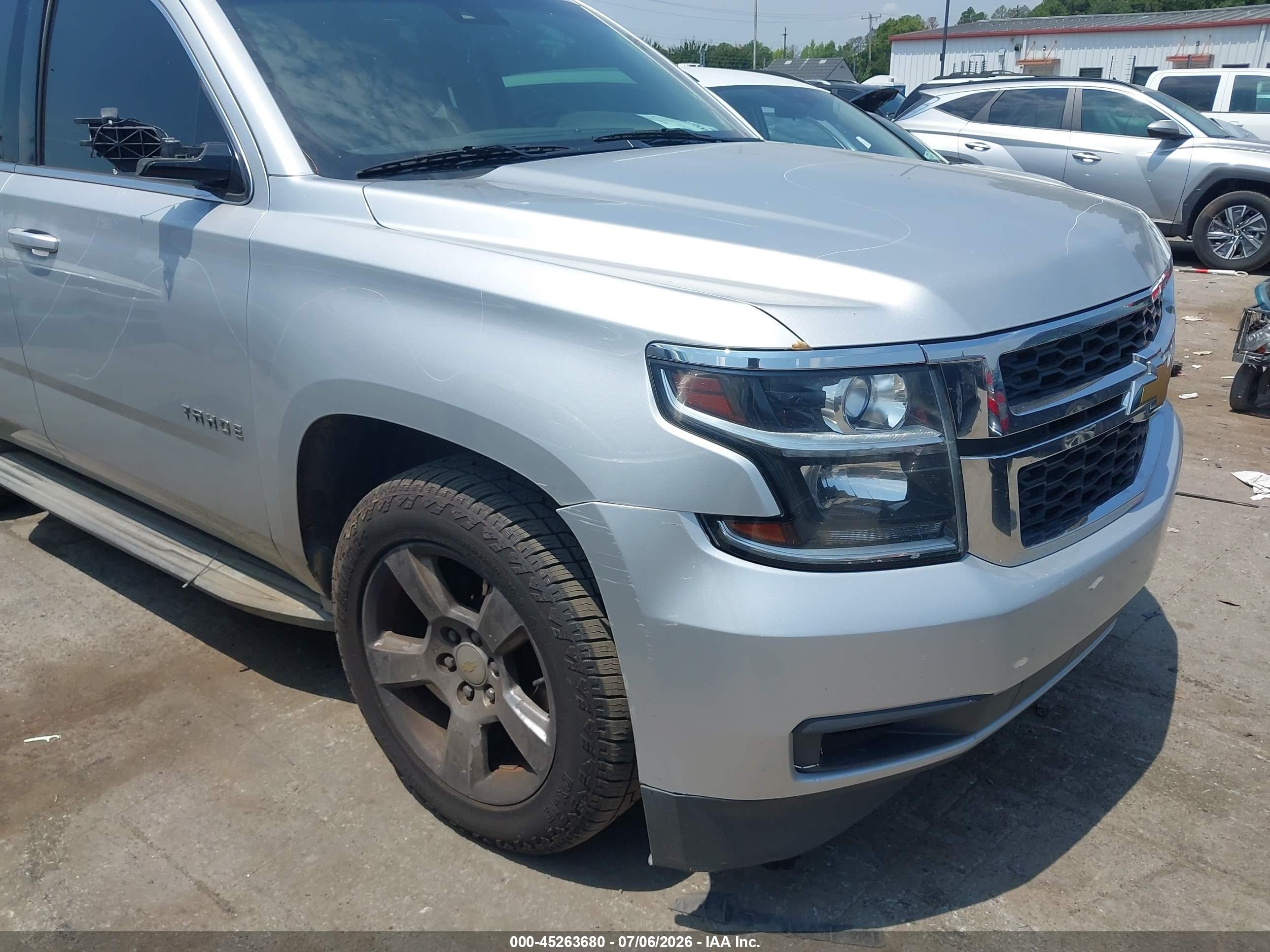 2015 Chevrolet Tahoe Lt Silver vin: 1GNSCBKC1FR535269