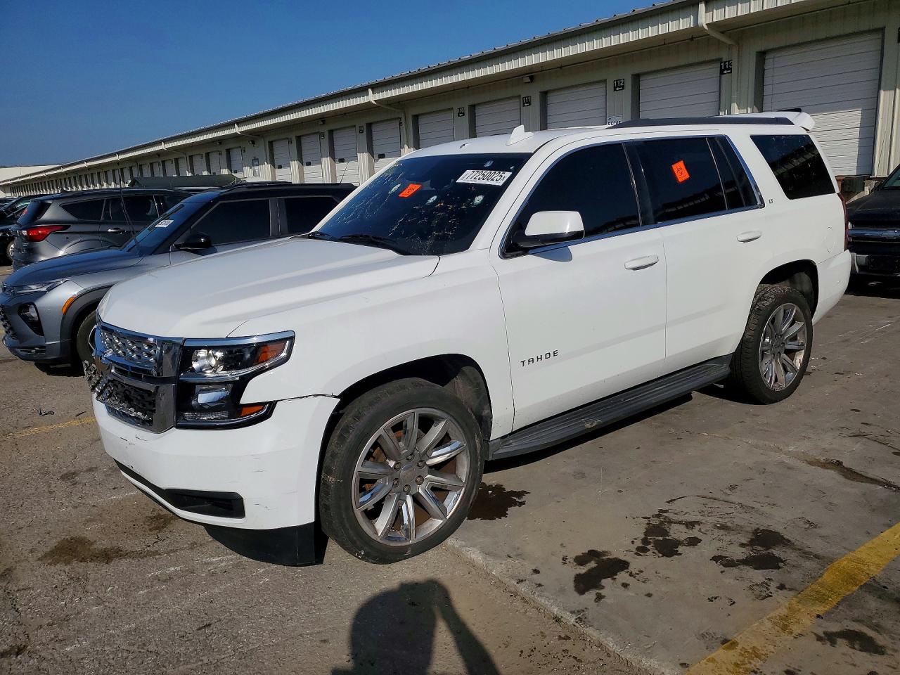 2015 Chevrolet Tahoe White vin: 1GNSCBKC1FR678335