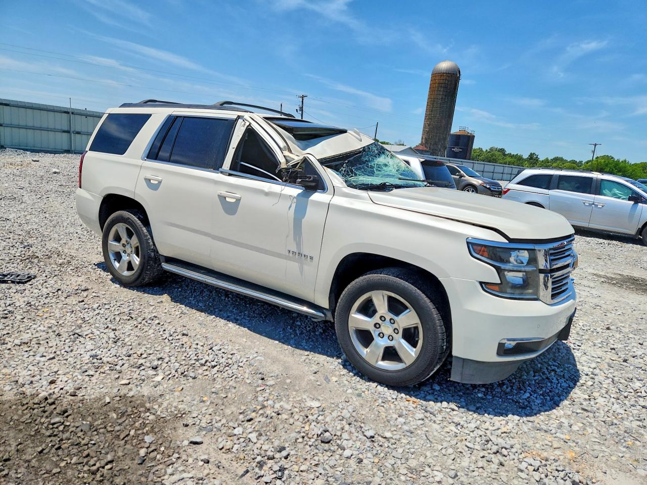2015 Chevrolet Tahoe C1500 Lt Cream vin: 1GNSCBKC1FR706781