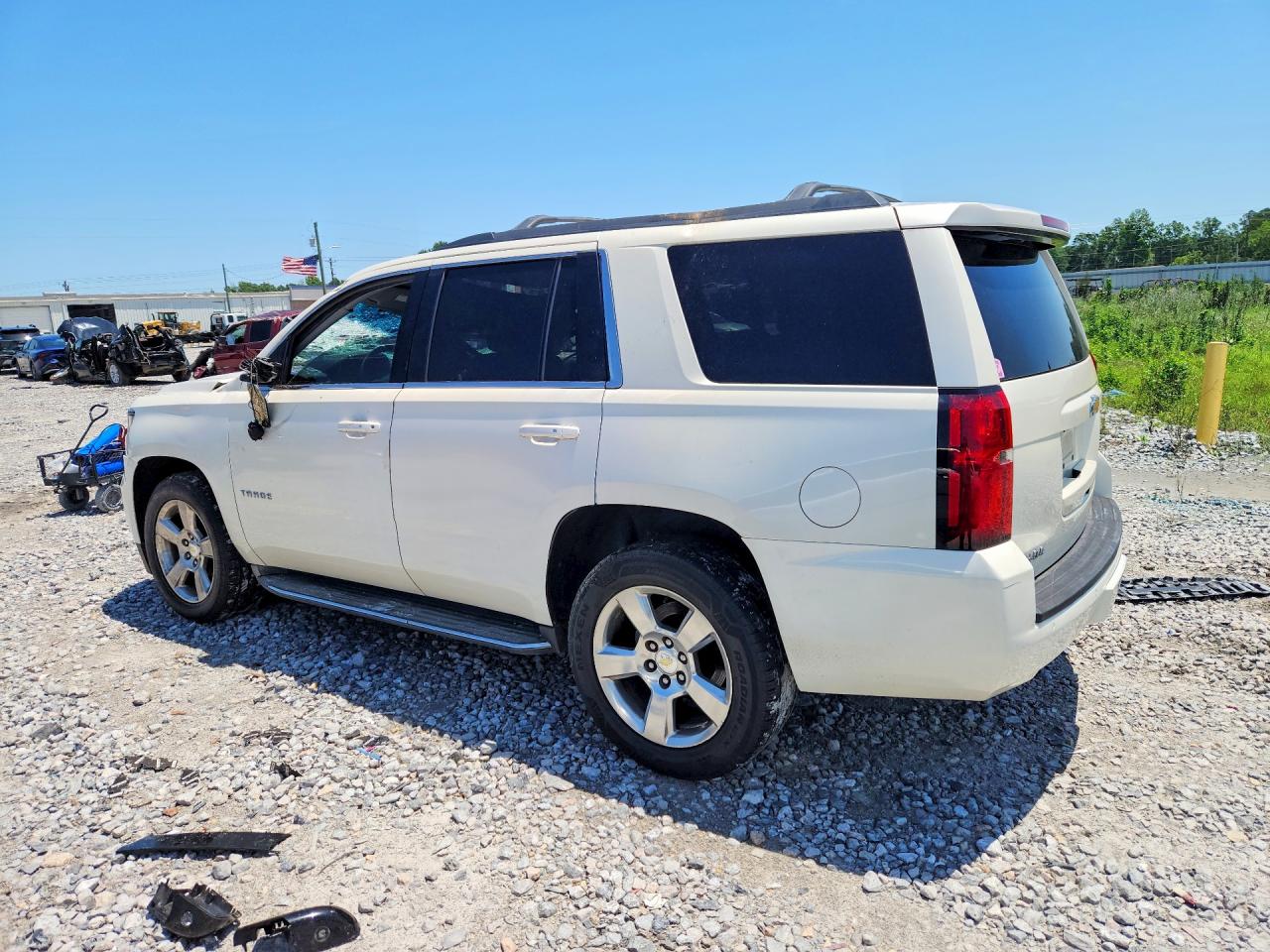 2015 Chevrolet Tahoe C1500 Lt Cream vin: 1GNSCBKC1FR706781