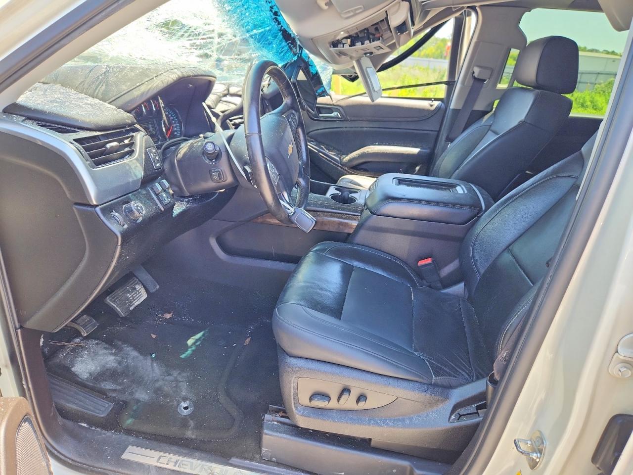2015 Chevrolet Tahoe C1500 Lt Cream vin: 1GNSCBKC1FR706781