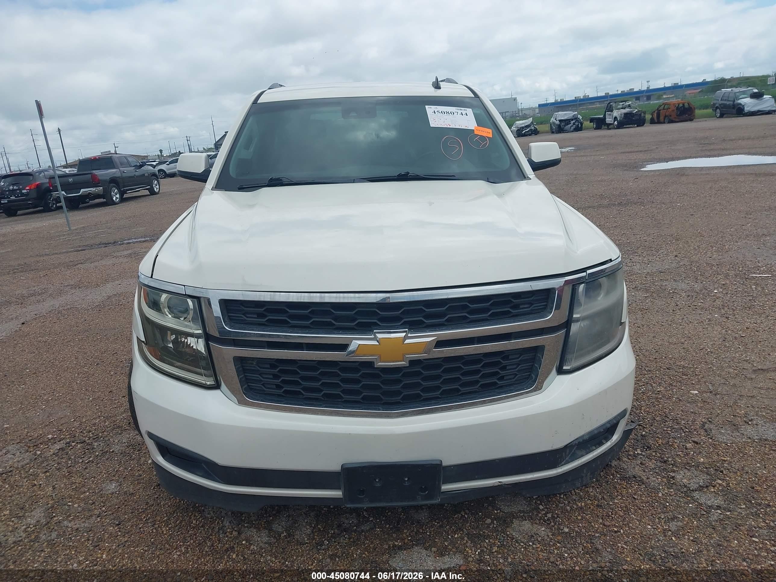 2015 Chevrolet Tahoe Lt White vin: 1GNSCBKC3FR222059