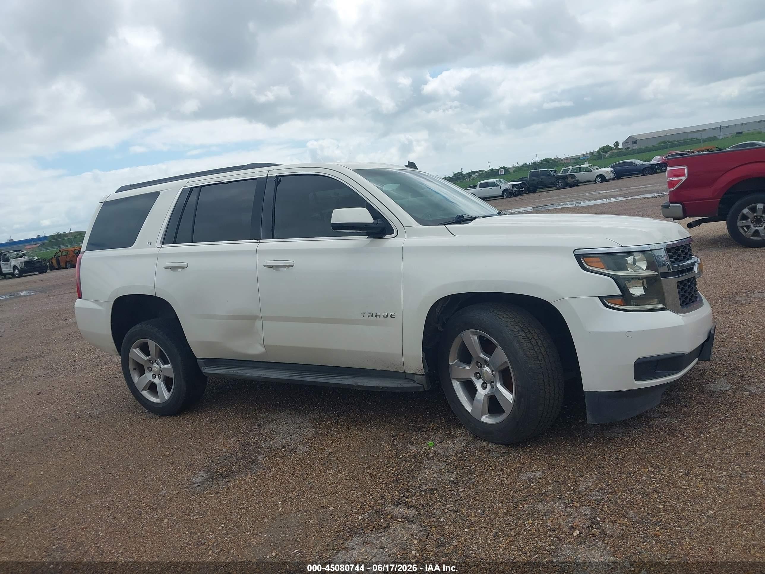 2015 Chevrolet Tahoe Lt White vin: 1GNSCBKC3FR222059