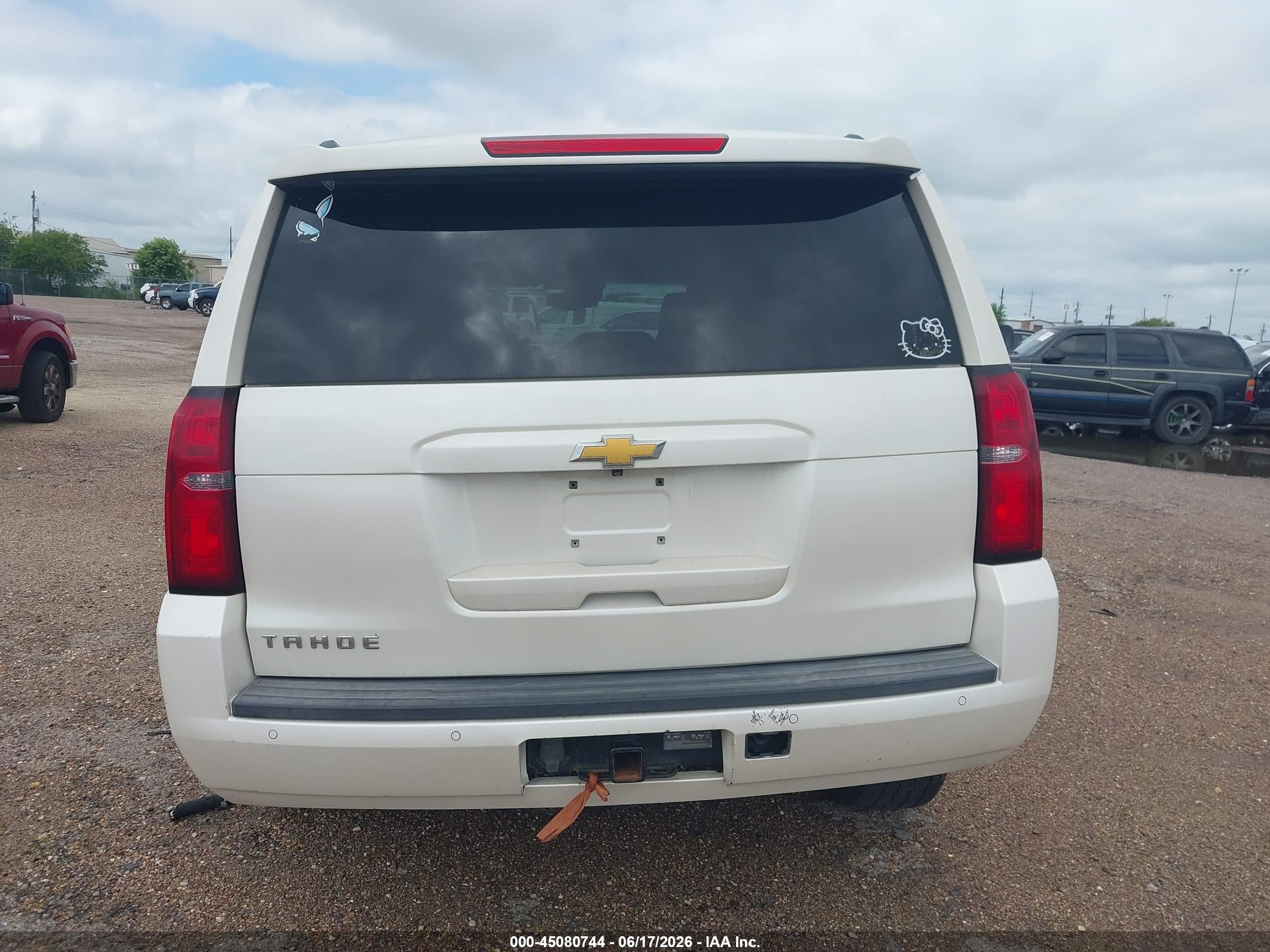 2015 Chevrolet Tahoe Lt White vin: 1GNSCBKC3FR222059