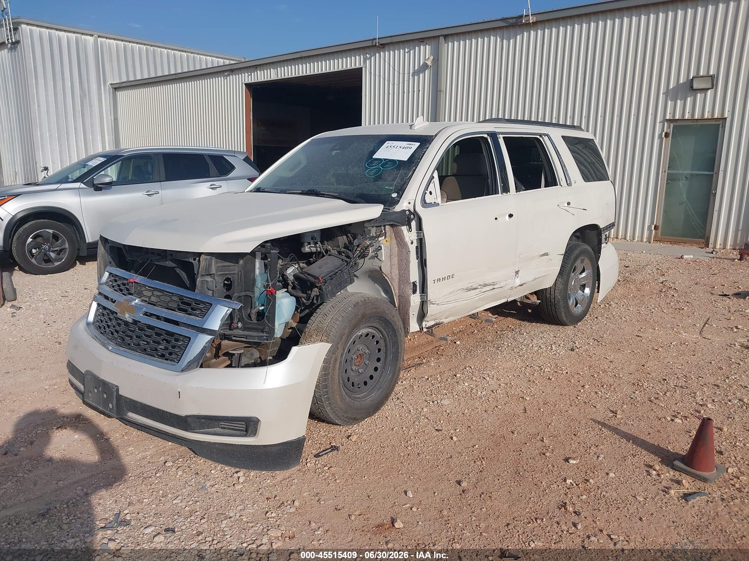 2015 Chevrolet Tahoe Lt White vin: 1GNSCBKC3FR686534