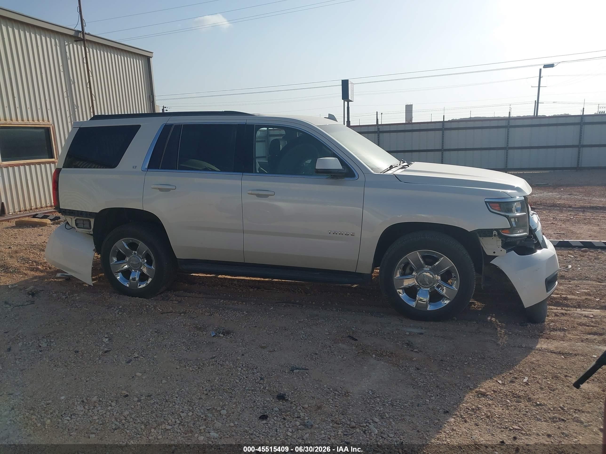 2015 Chevrolet Tahoe Lt White vin: 1GNSCBKC3FR686534