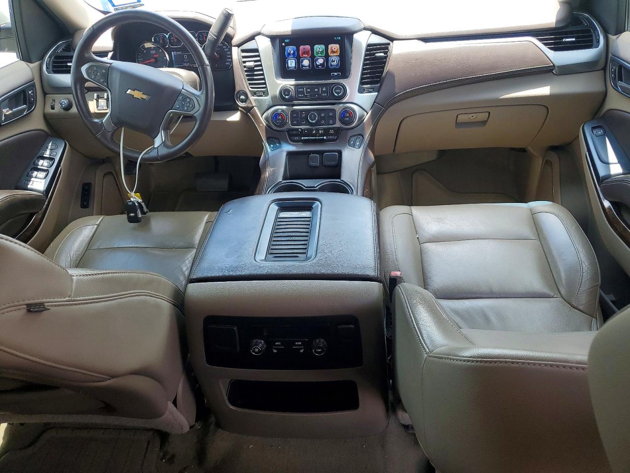 2015 Chevrolet Tahoe C1500 Lt White vin: 1GNSCBKC3FR726112