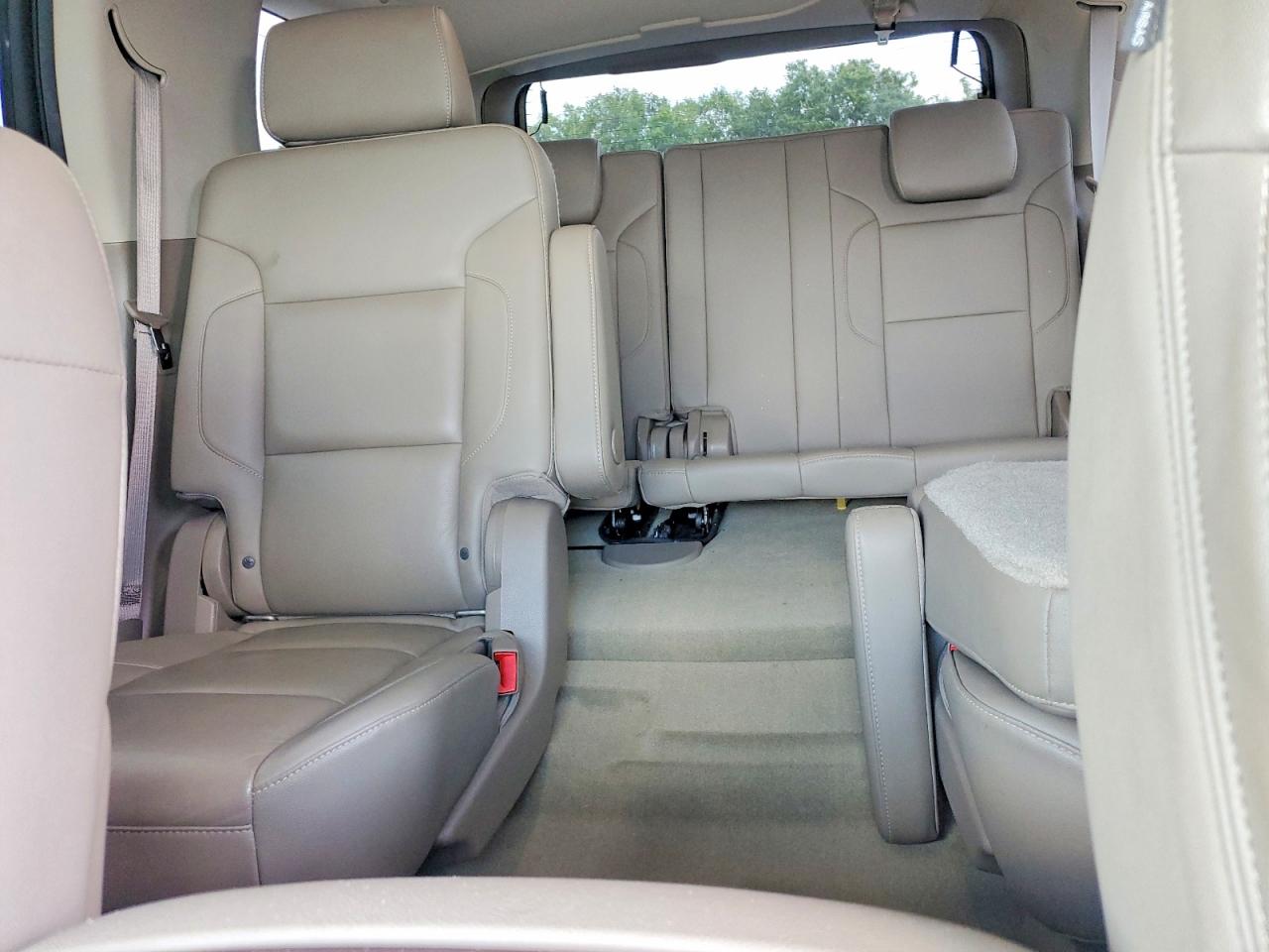 2015 Chevrolet Tahoe C1500 Lt White vin: 1GNSCBKC3FR726112