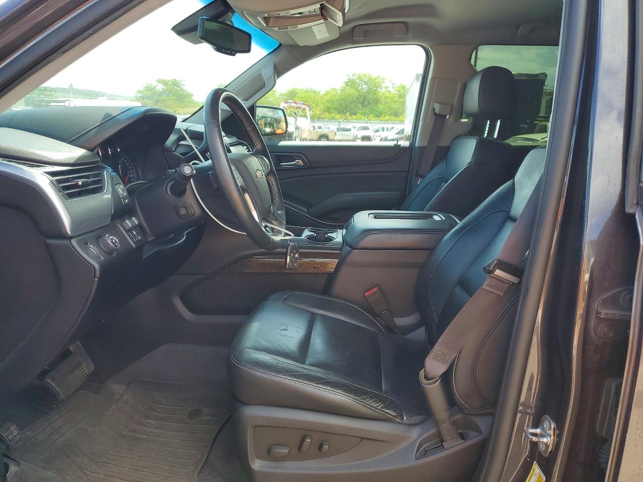 2016 Chevrolet Tahoe C1500 Lt Угольный vin: 1GNSCBKC3GR223794
