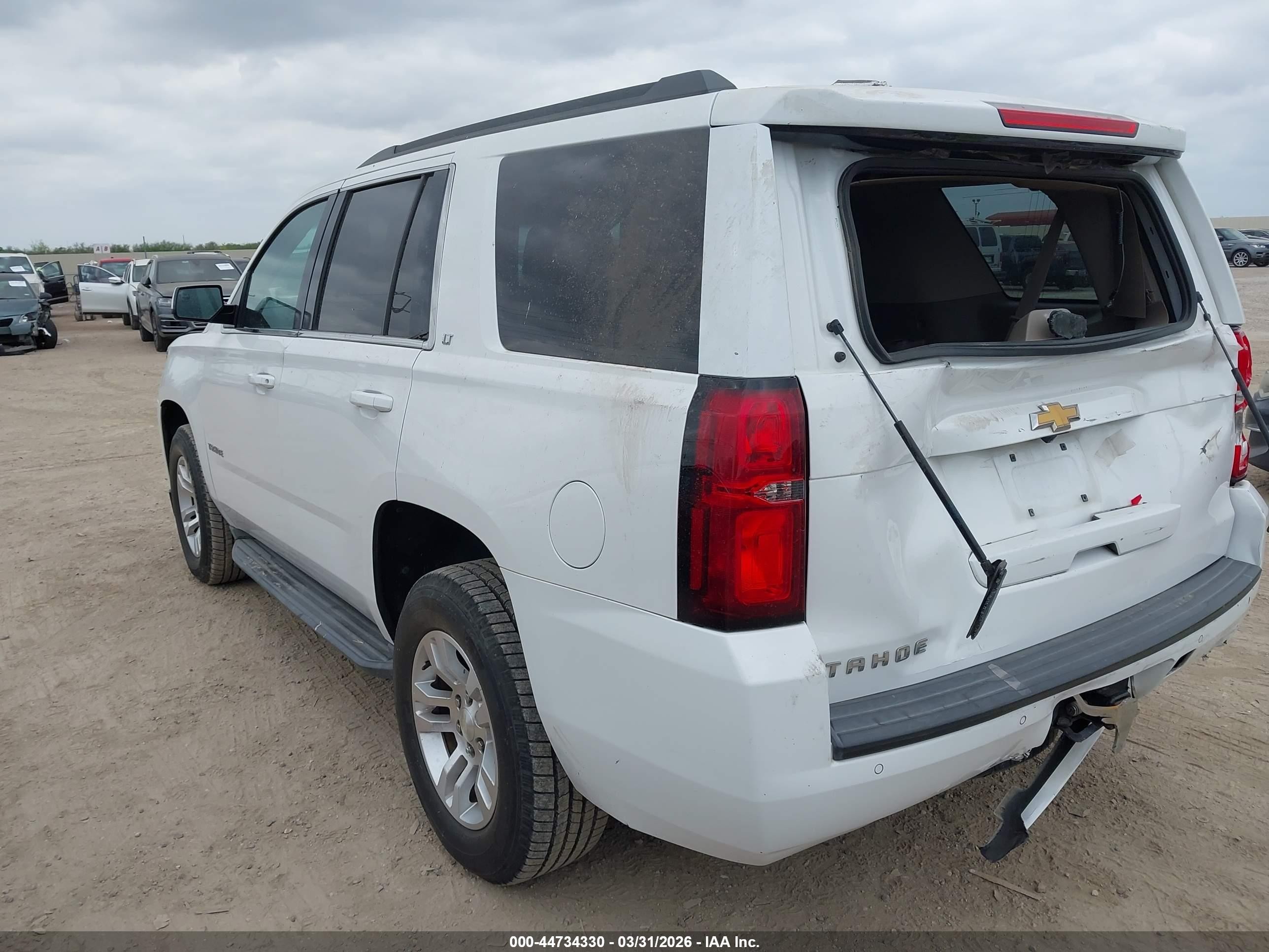 2015 Chevrolet Tahoe Lt White vin: 1GNSCBKC4FR117465