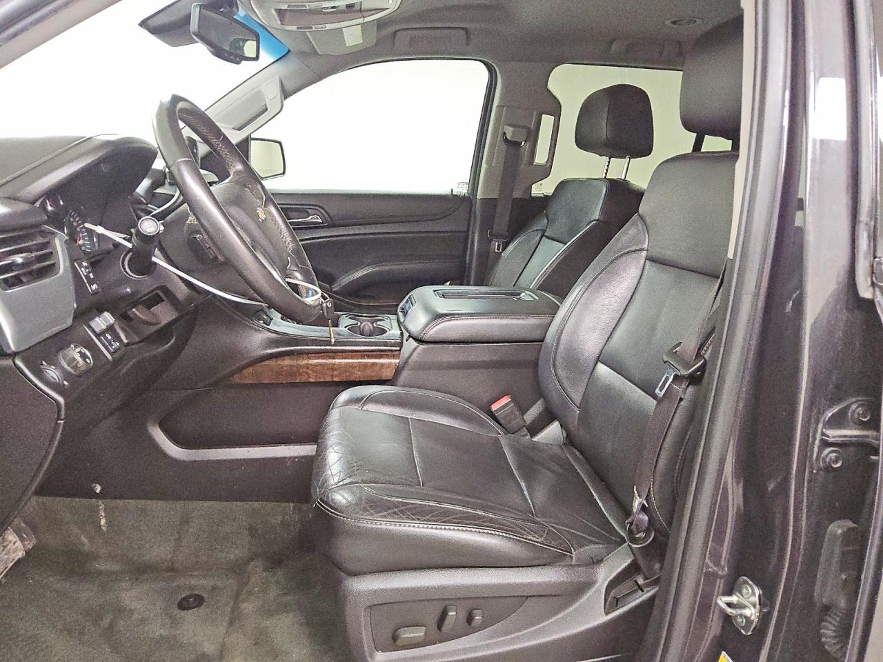 2015 Chevrolet Tahoe C1500 Lt Gray vin: 1GNSCBKC4FR170442
