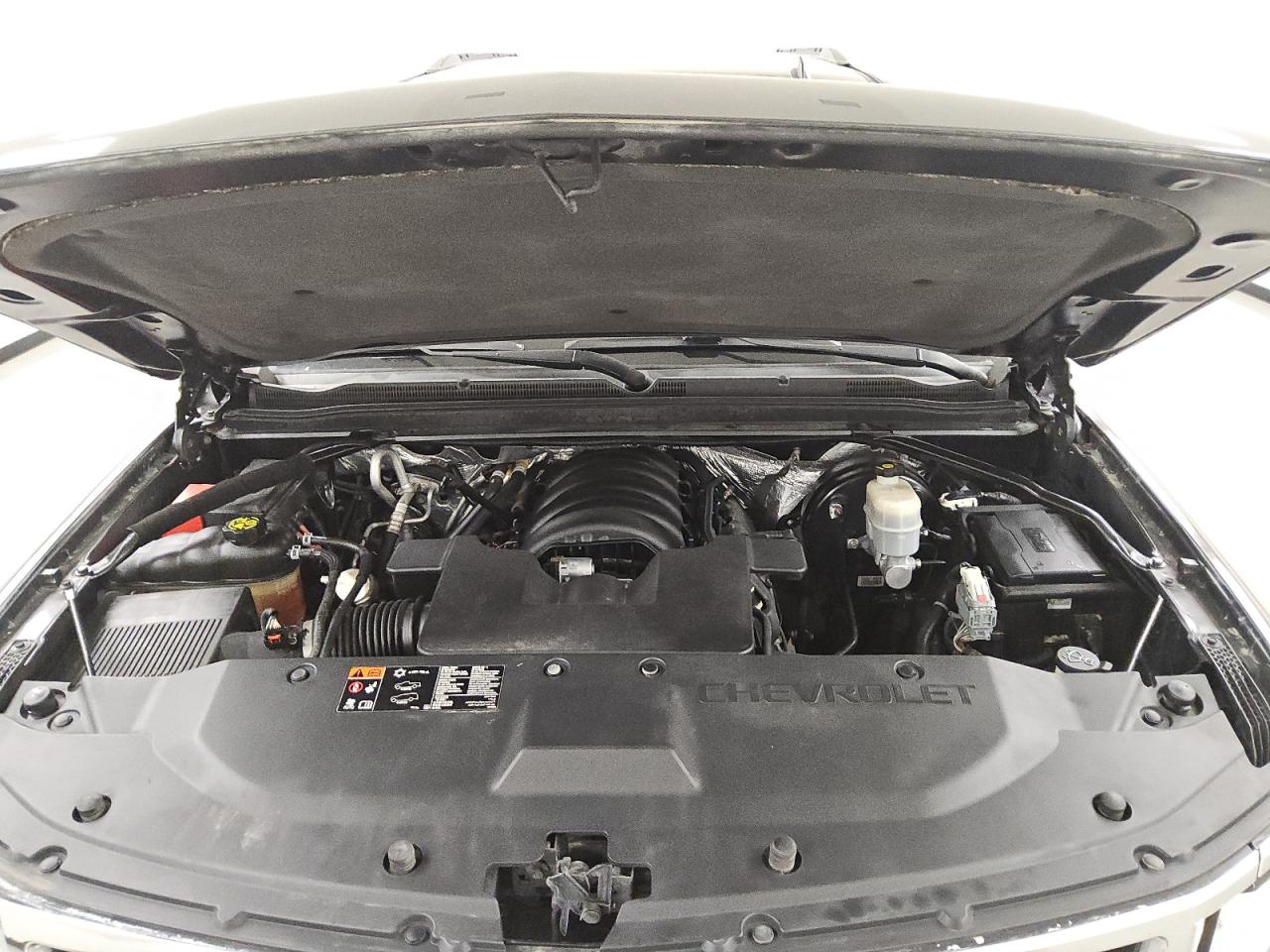 2015 Chevrolet Tahoe C1500 Lt Gray vin: 1GNSCBKC4FR170442 Damage: Engine, Knock, Repair Required