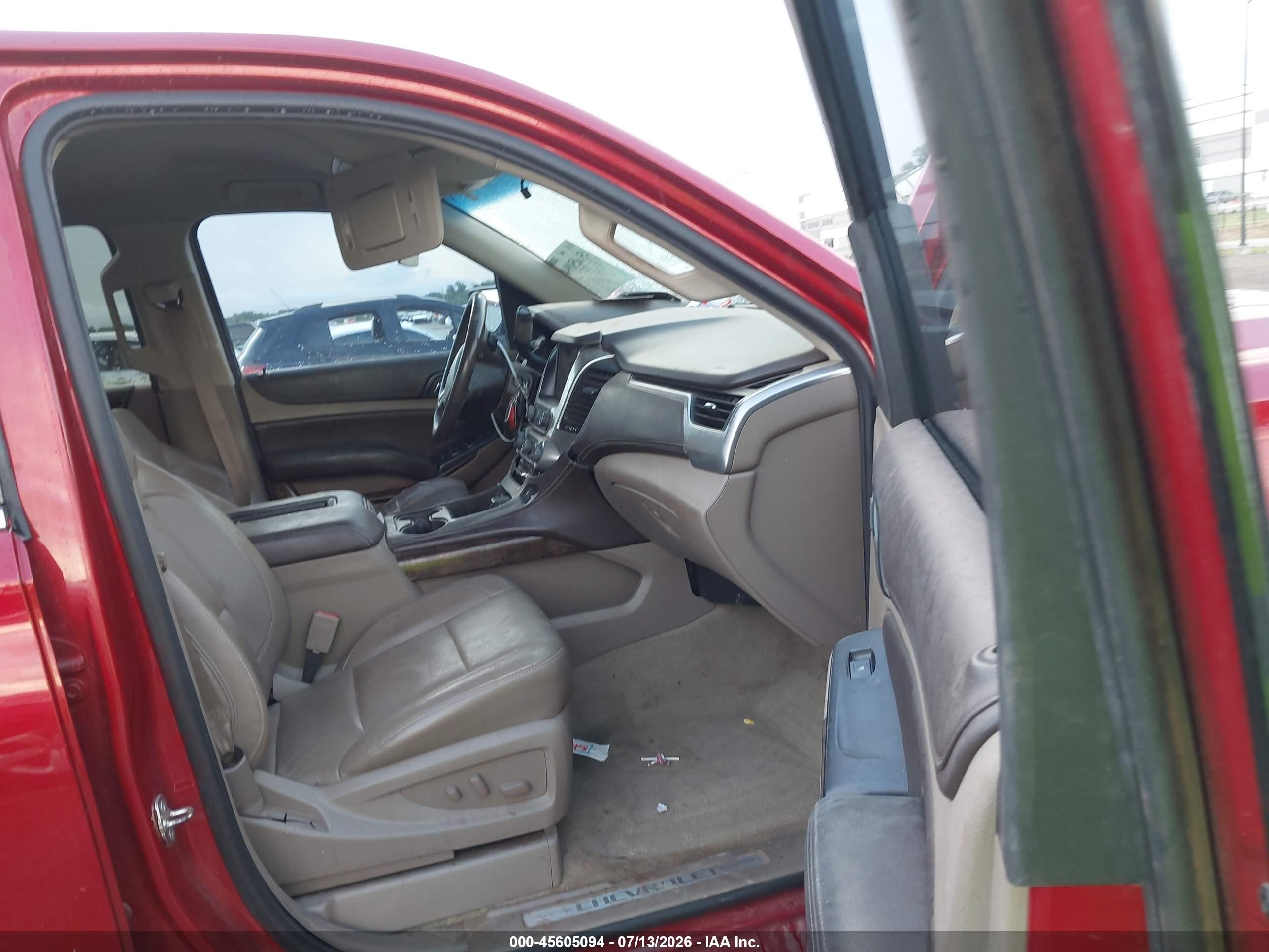 2015 Chevrolet Tahoe Lt Красный vin: 1GNSCBKC5FR123923