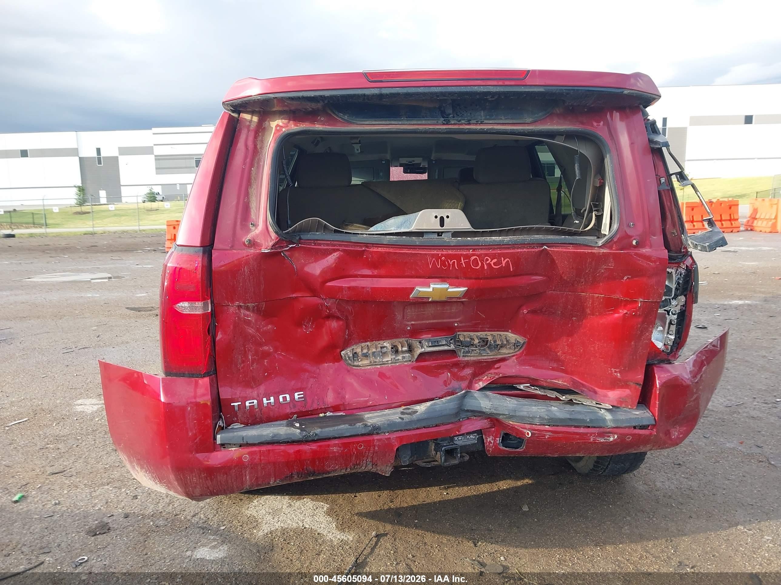 2015 Chevrolet Tahoe Lt Красный vin: 1GNSCBKC5FR123923