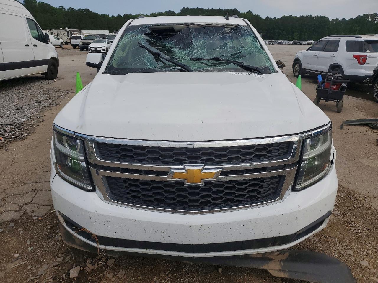 2015 Chevrolet Tahoe C1500 Lt White vin: 1GNSCBKC5FR233953