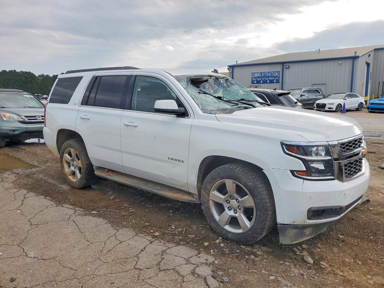 2015 Chevrolet Tahoe C1500 Lt White vin: 1GNSCBKC5FR233953