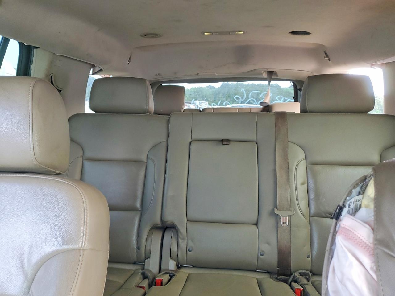 2015 Chevrolet Tahoe C1500 Lt White vin: 1GNSCBKC5FR233953