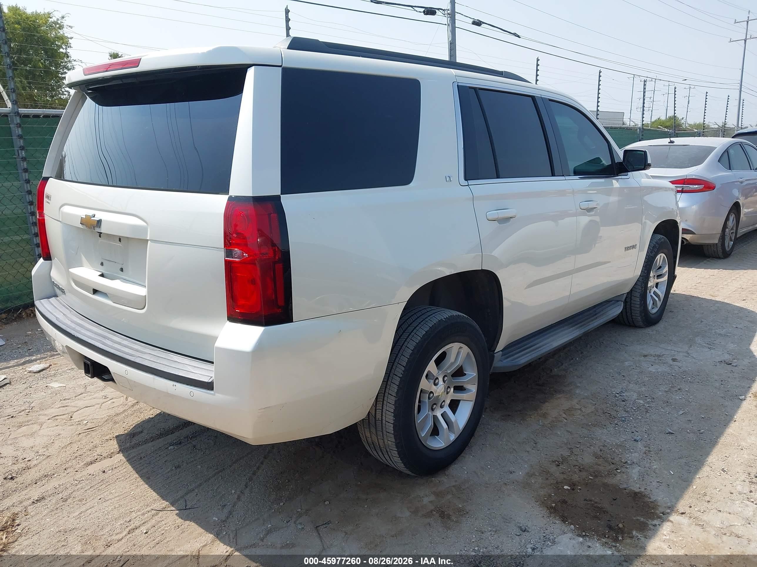 2015 Chevrolet Tahoe Lt Кремовый vin: 1GNSCBKC6FR127978
