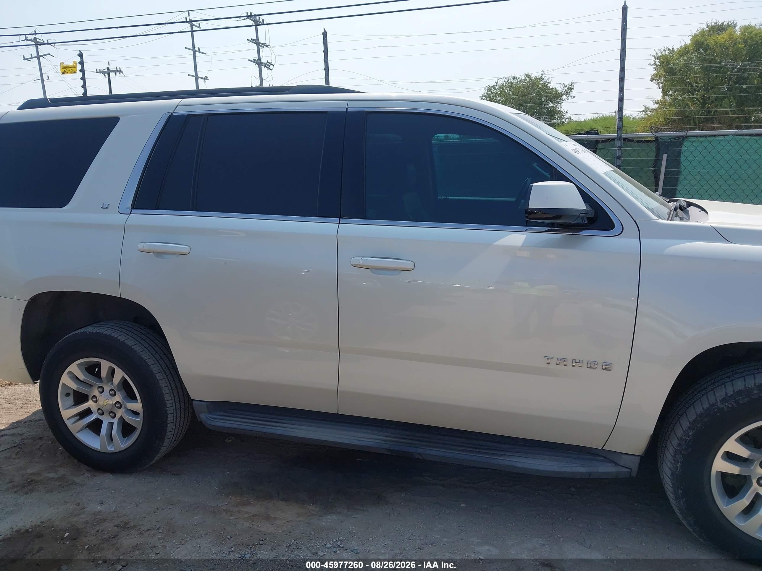 2015 Chevrolet Tahoe Lt Кремовый vin: 1GNSCBKC6FR127978