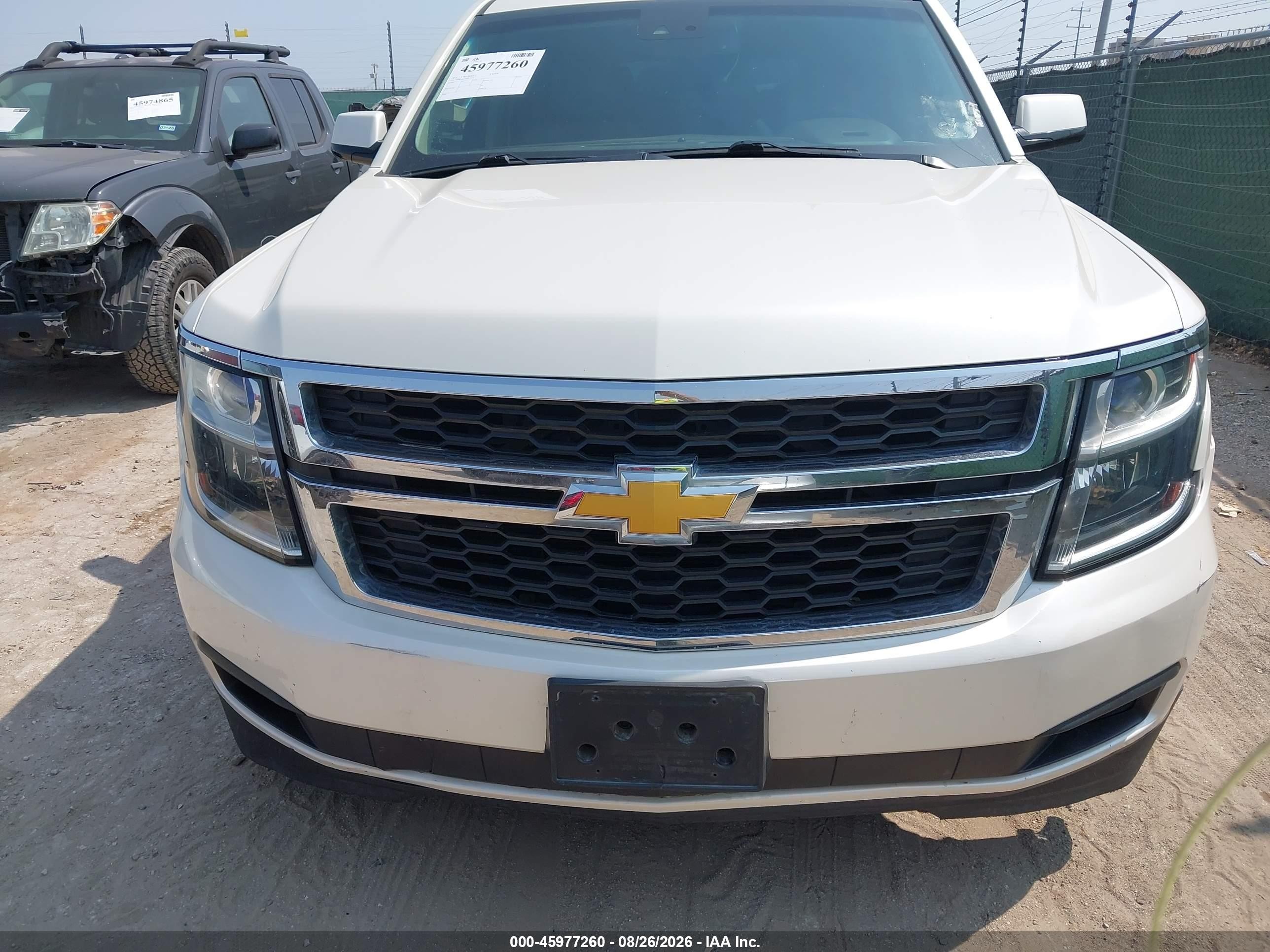 2015 Chevrolet Tahoe Lt Кремовый vin: 1GNSCBKC6FR127978
