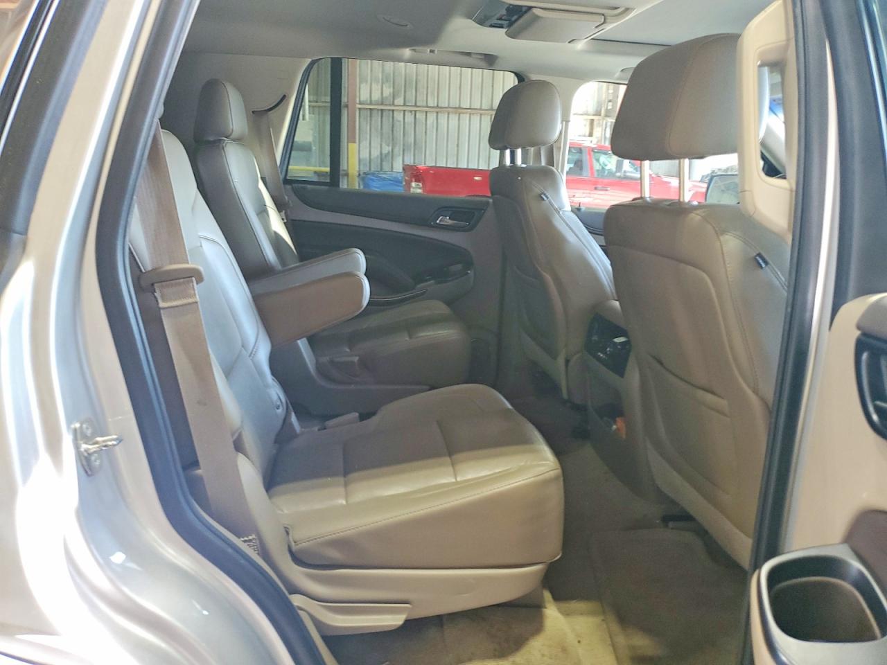 2015 Chevrolet Tahoe C1500 Lt Silver vin: 1GNSCBKC6FR146613