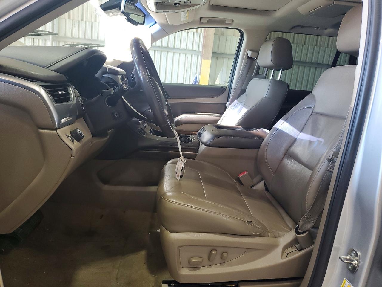 2015 Chevrolet Tahoe C1500 Lt Silver vin: 1GNSCBKC6FR146613