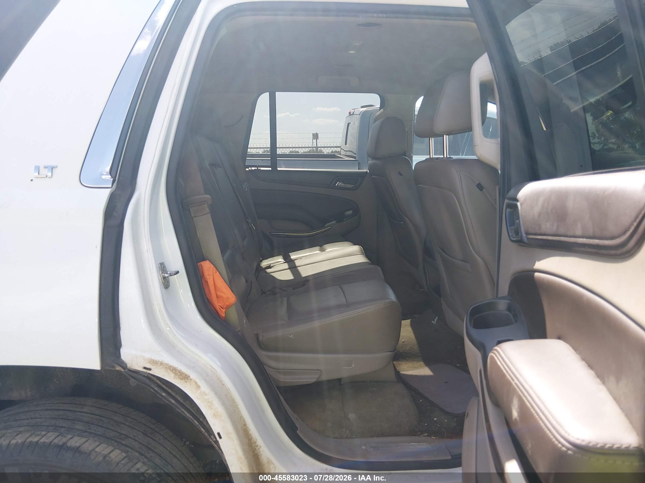 2015 Chevrolet Tahoe Lt White vin: 1GNSCBKC6FR149348