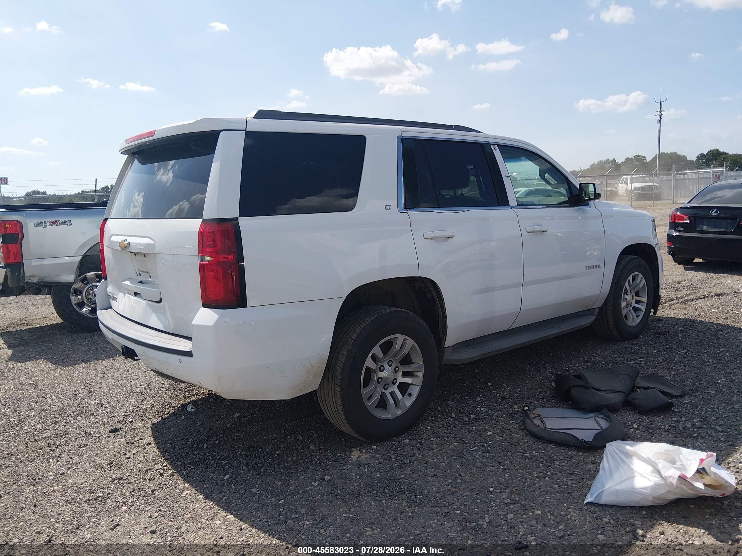 2015 Chevrolet Tahoe Lt White vin: 1GNSCBKC6FR149348