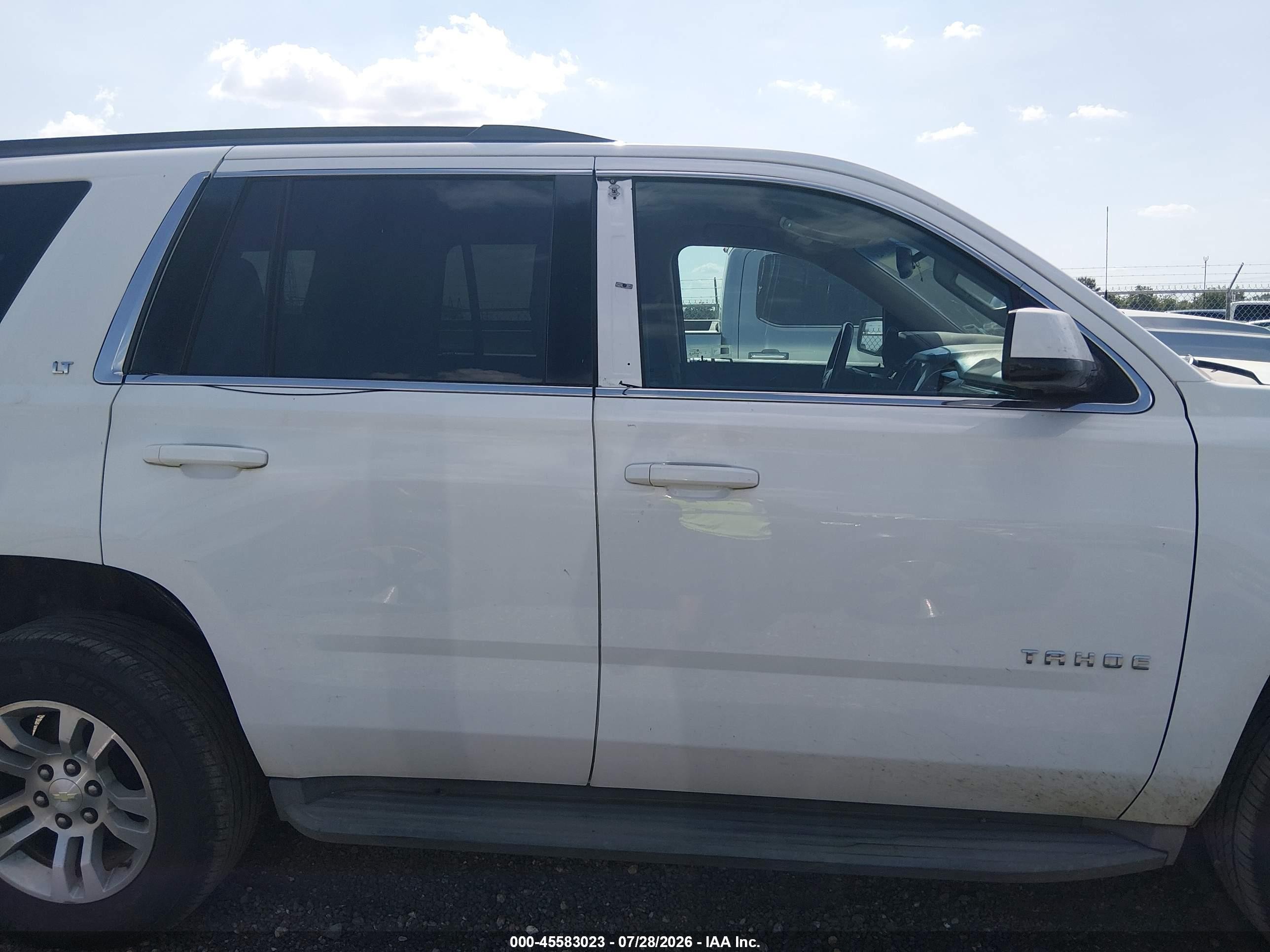 2015 Chevrolet Tahoe Lt White vin: 1GNSCBKC6FR149348