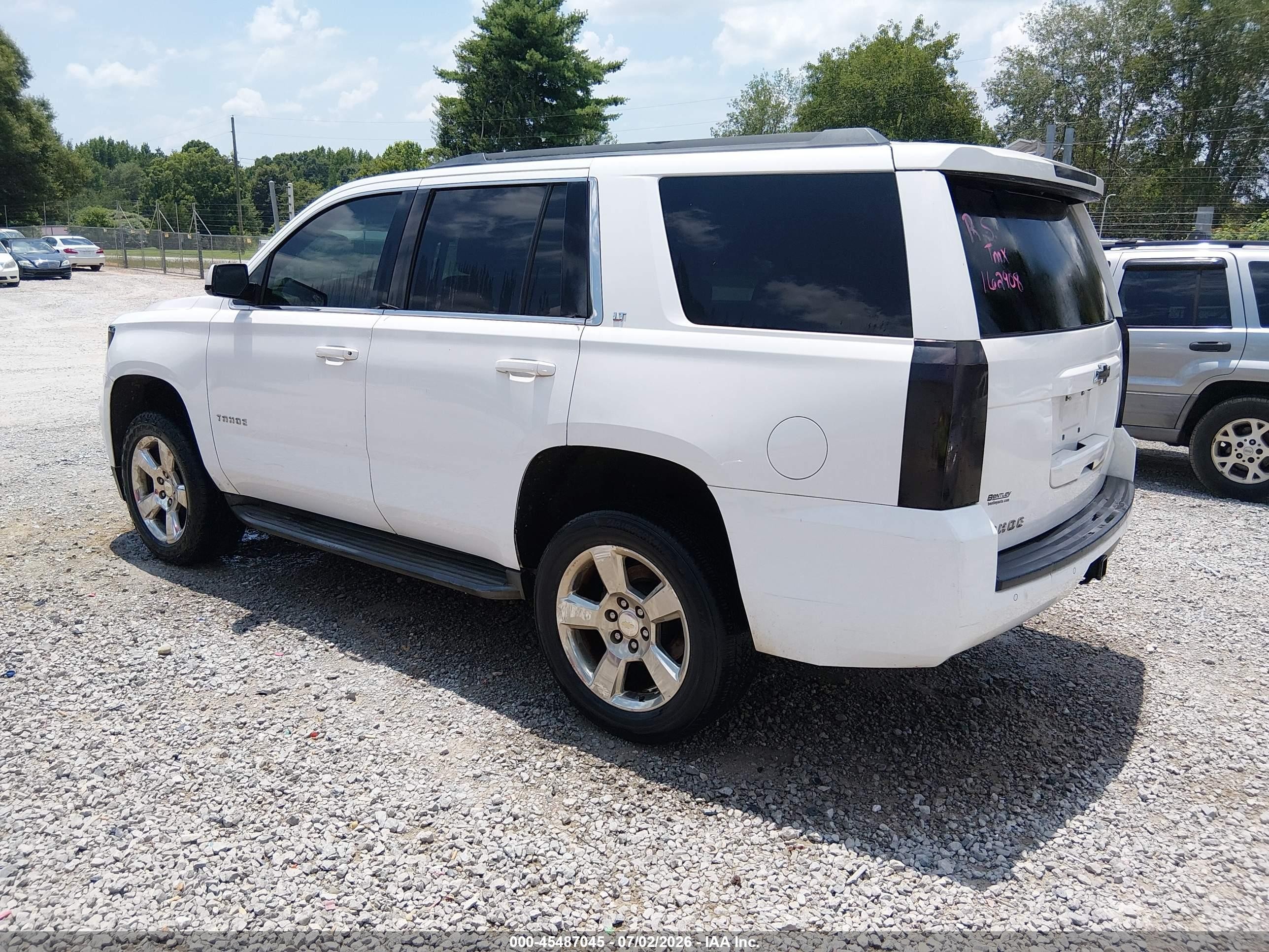 2015 Chevrolet Tahoe Lt White vin: 1GNSCBKC6FR162908