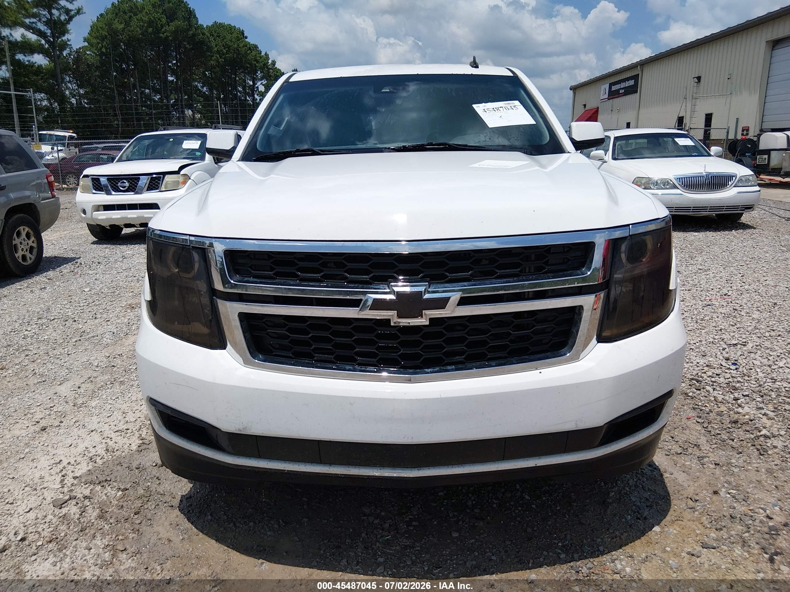 2015 Chevrolet Tahoe Lt White vin: 1GNSCBKC6FR162908