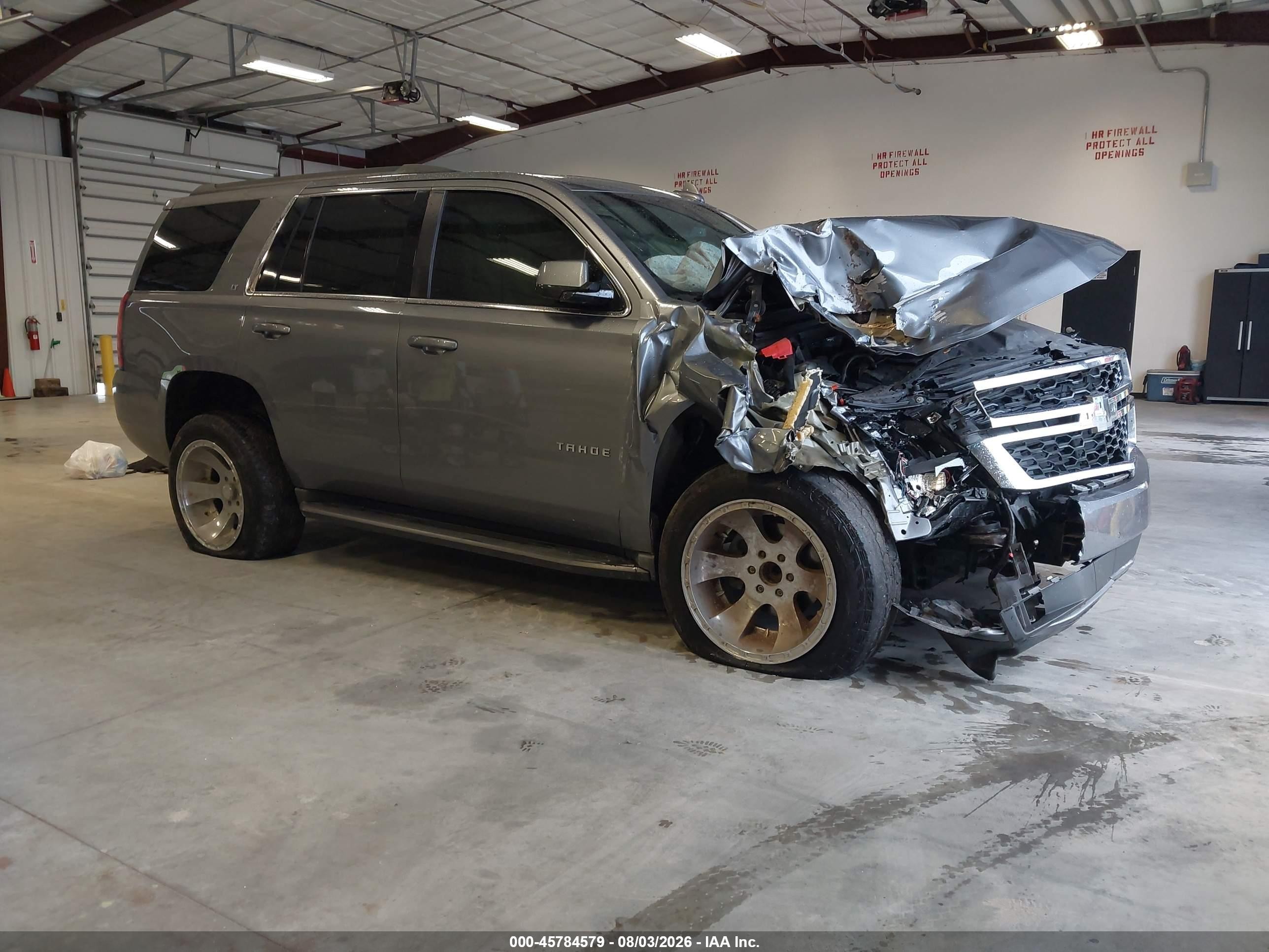 2018 Chevrolet Tahoe Lt Серый vin: 1GNSCBKC6JR292213