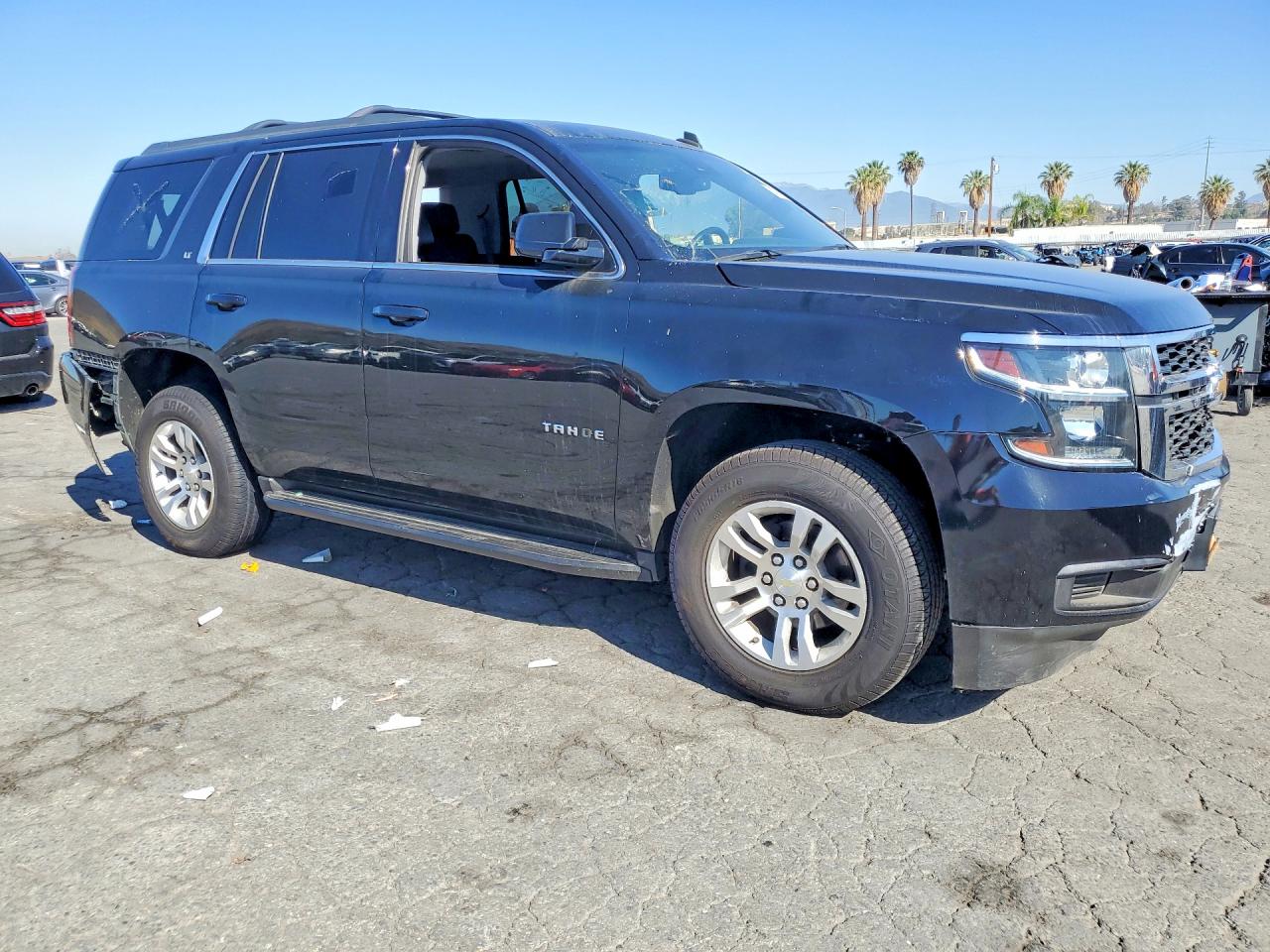 2015 Chevrolet Tahoe C1500 Lt Черный vin: 1GNSCBKC7FR115614
