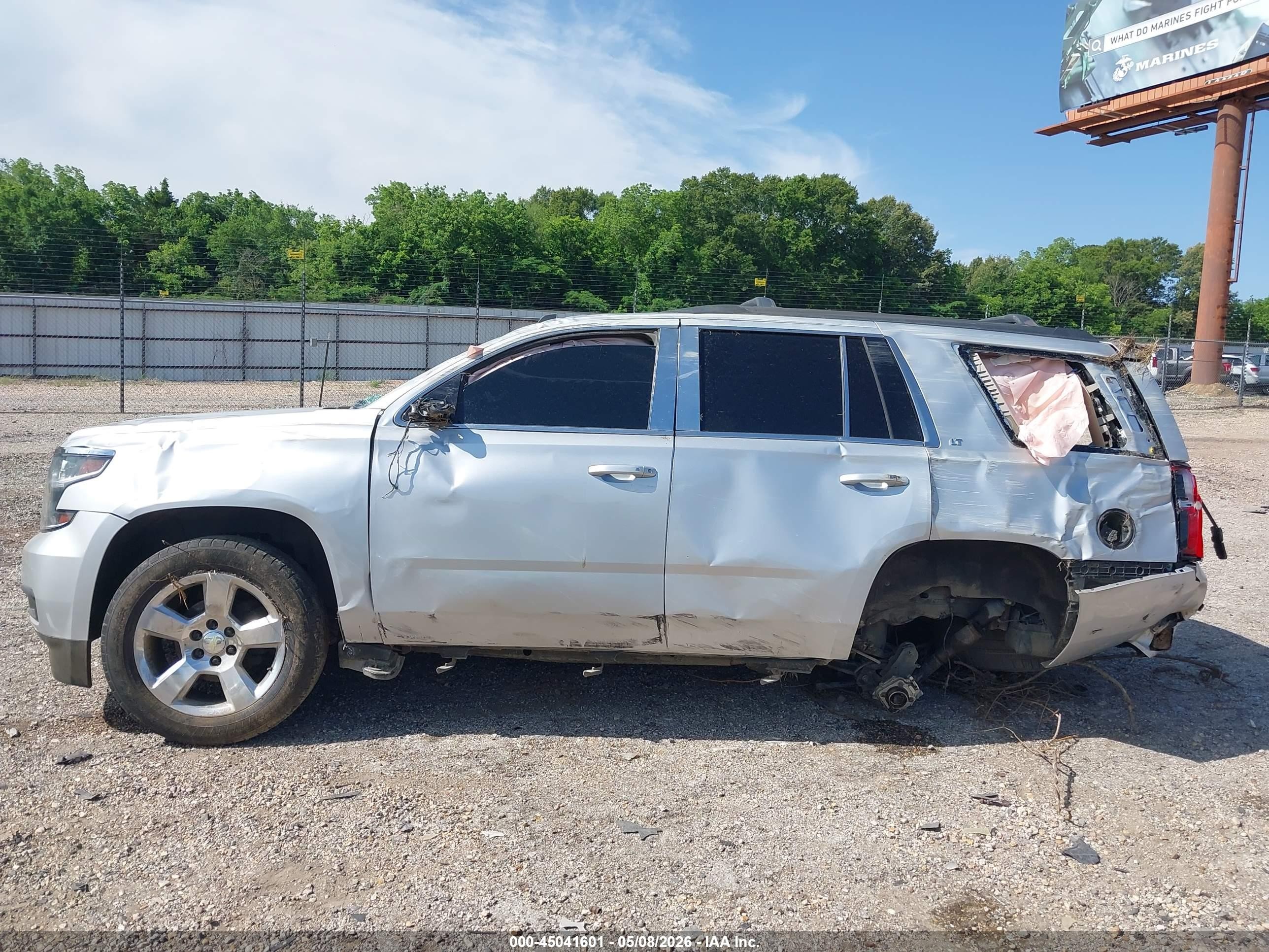2015 Chevrolet Tahoe Lt Silver vin: 1GNSCBKC7FR166479