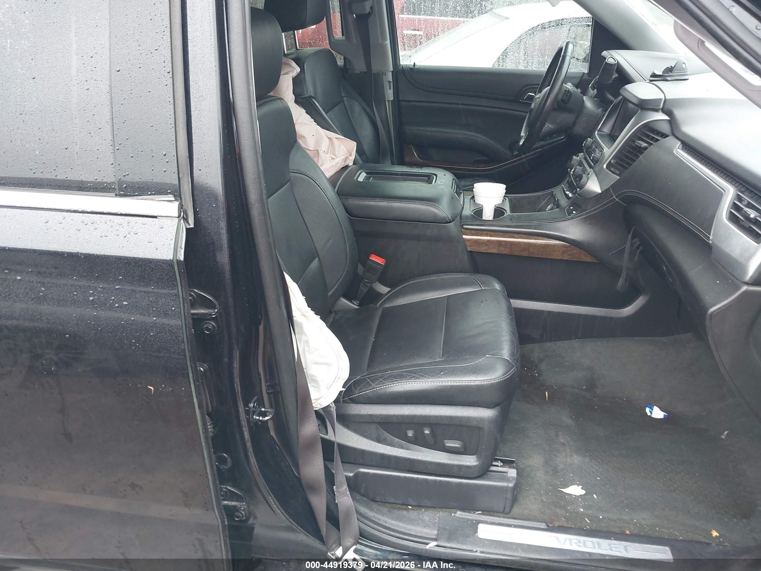 2015 Chevrolet Tahoe Lt Черный vin: 1GNSCBKC7FR297475