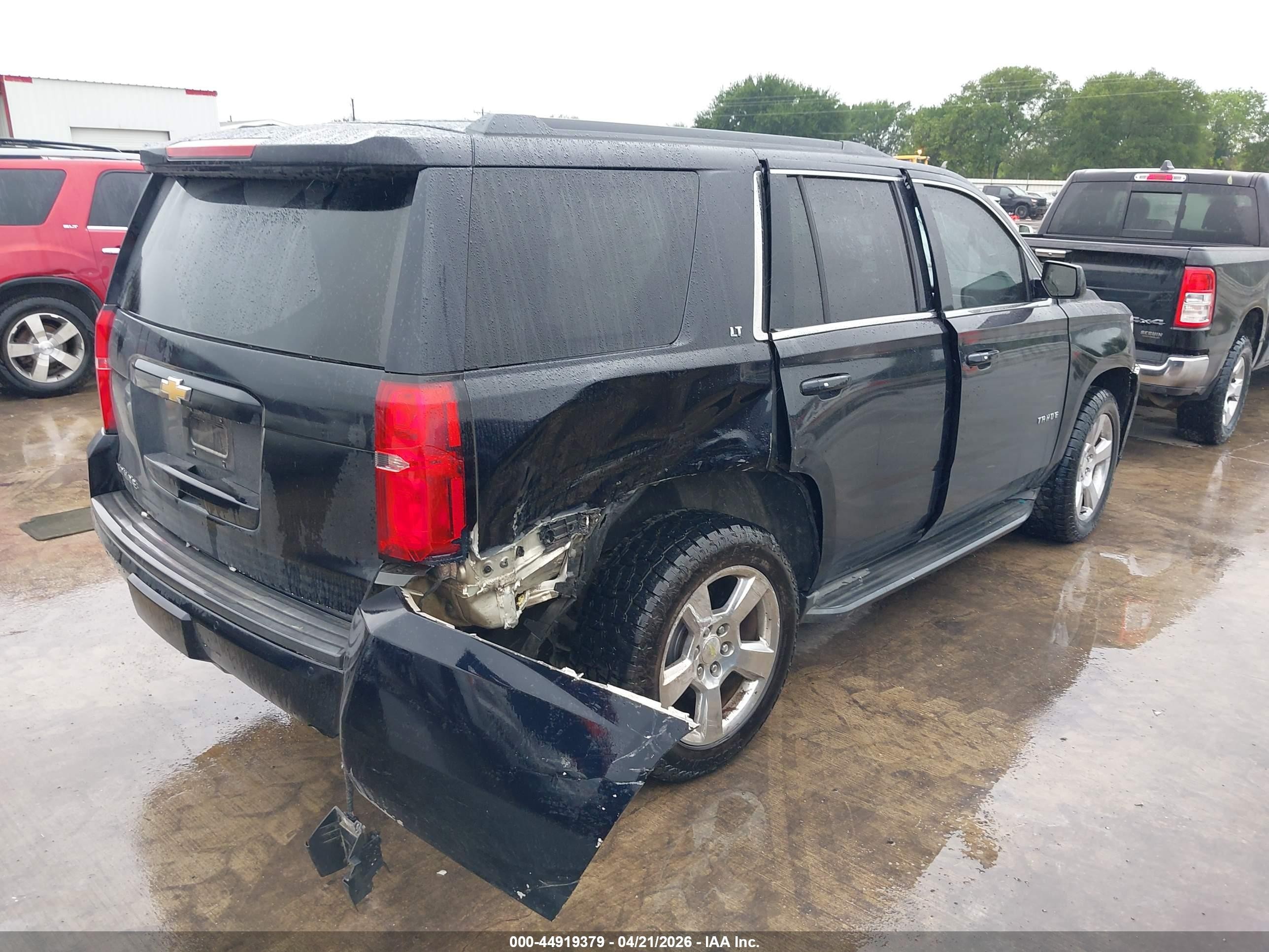 2015 Chevrolet Tahoe Lt Черный vin: 1GNSCBKC7FR297475