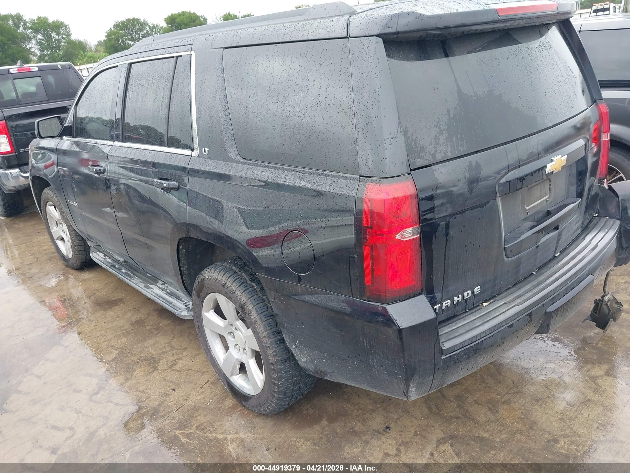 2015 Chevrolet Tahoe Lt Черный vin: 1GNSCBKC7FR297475