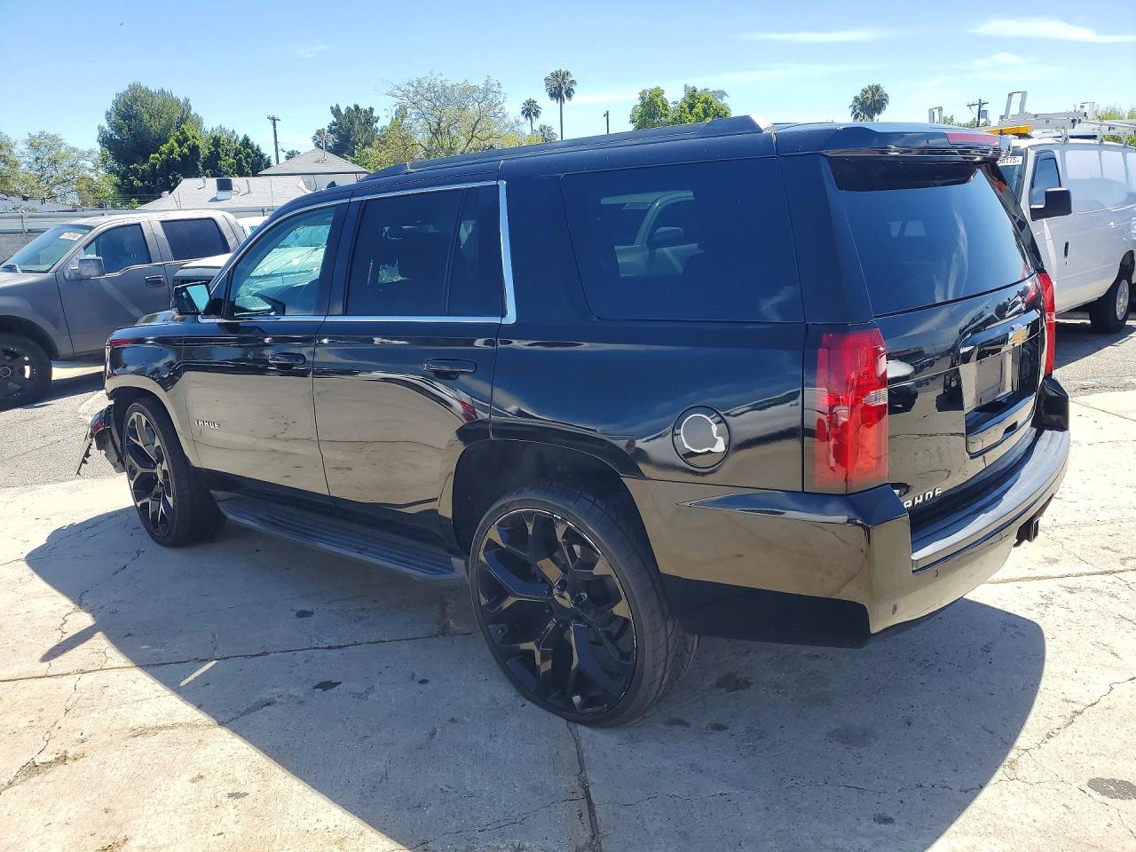 2015 Chevrolet Tahoe C1500 Lt Black vin: 1GNSCBKC7FR538029