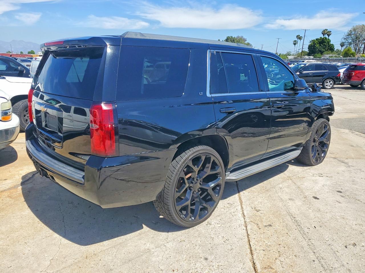 2015 Chevrolet Tahoe C1500 Lt Black vin: 1GNSCBKC7FR538029