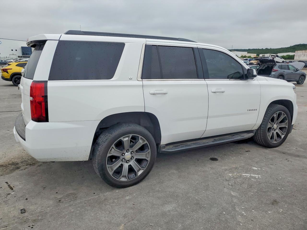 2015 Chevrolet Tahoe C1500 Lt White vin: 1GNSCBKC7FR713492